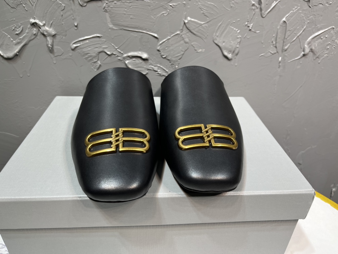 Balenciaga Slippers L-s