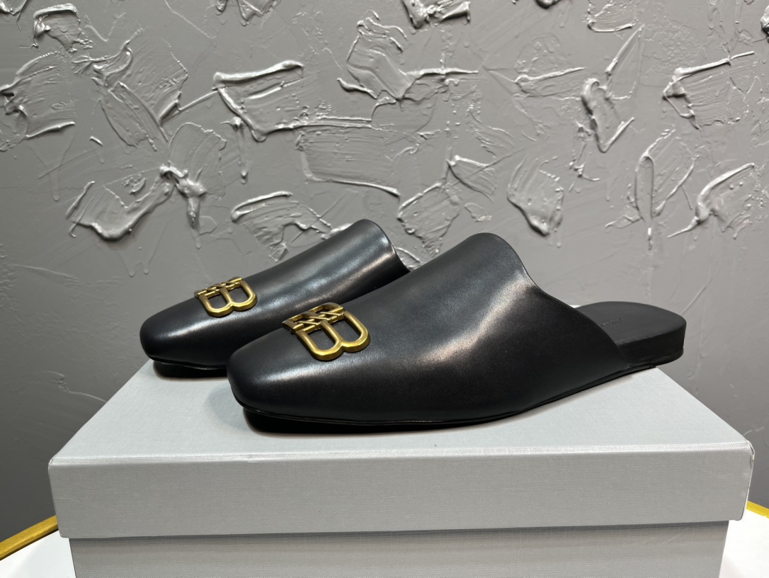 Balenciaga Slippers L-s