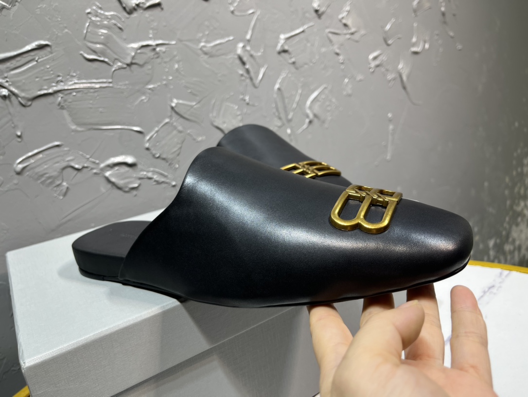 Balenciaga Slippers L-s