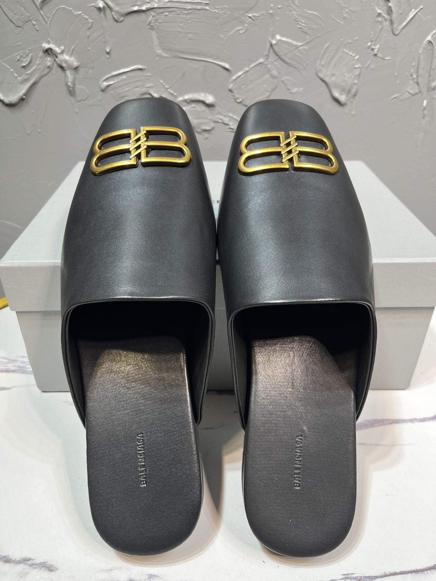 Balenciaga Slippers L-s