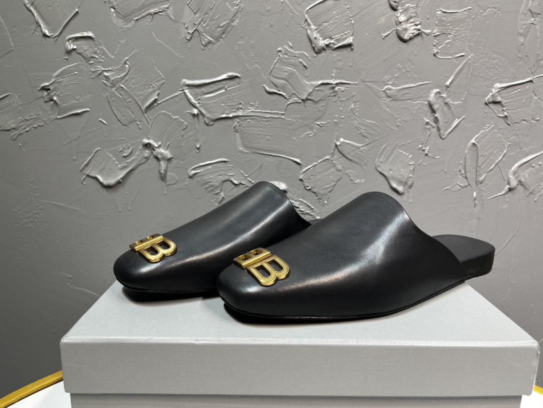 Balenciaga Slippers L-s