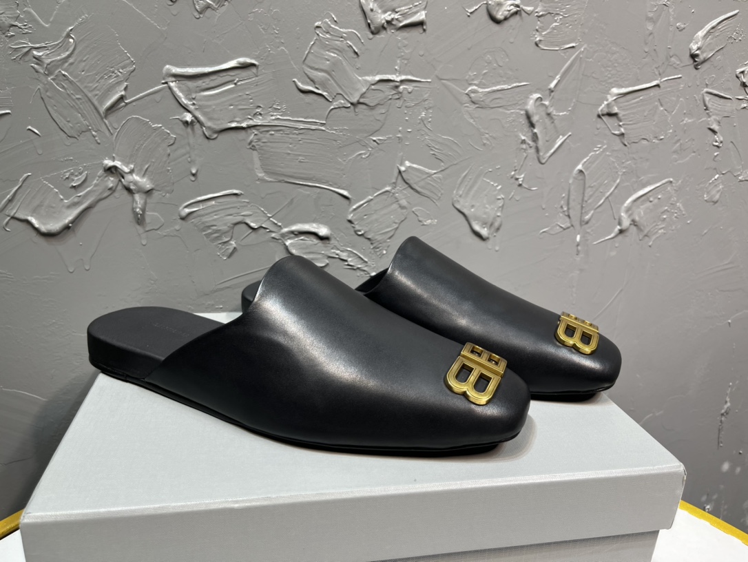 Balenciaga Slippers L-s