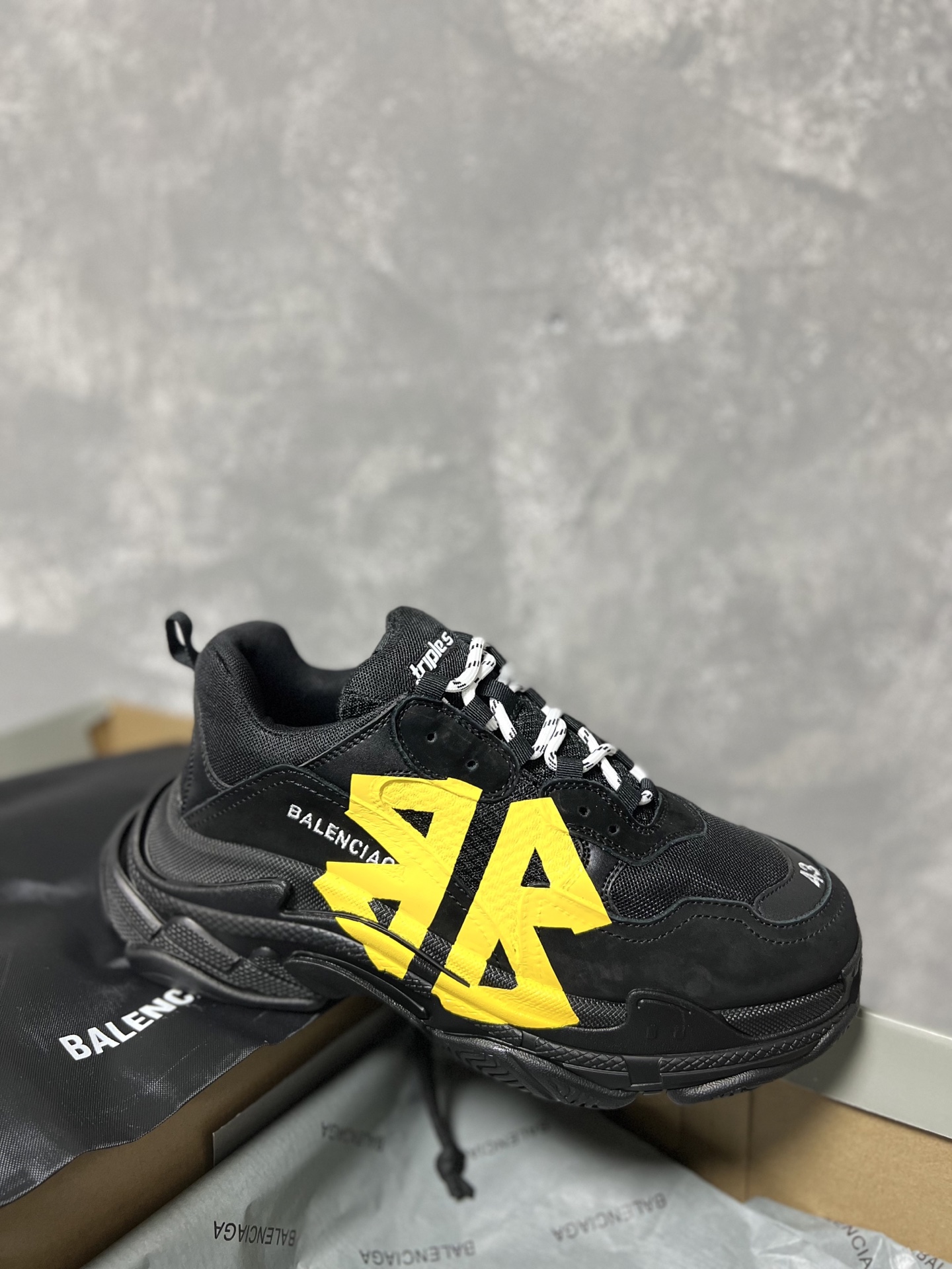 Balenciaga Couple Basic Shoes L-s