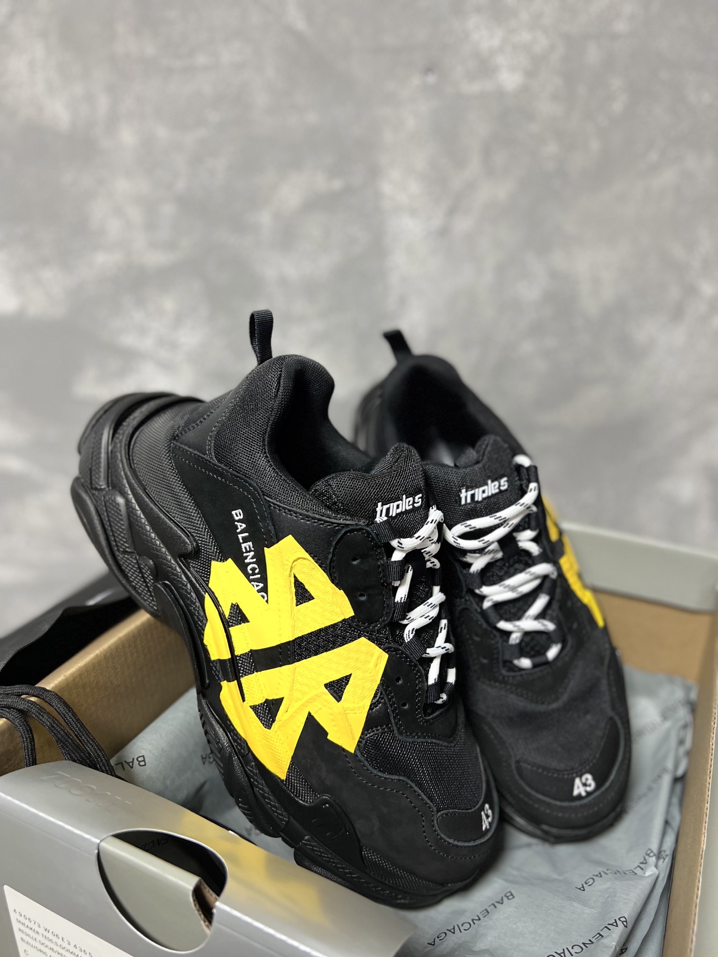 Balenciaga Couple Basic Shoes L-s