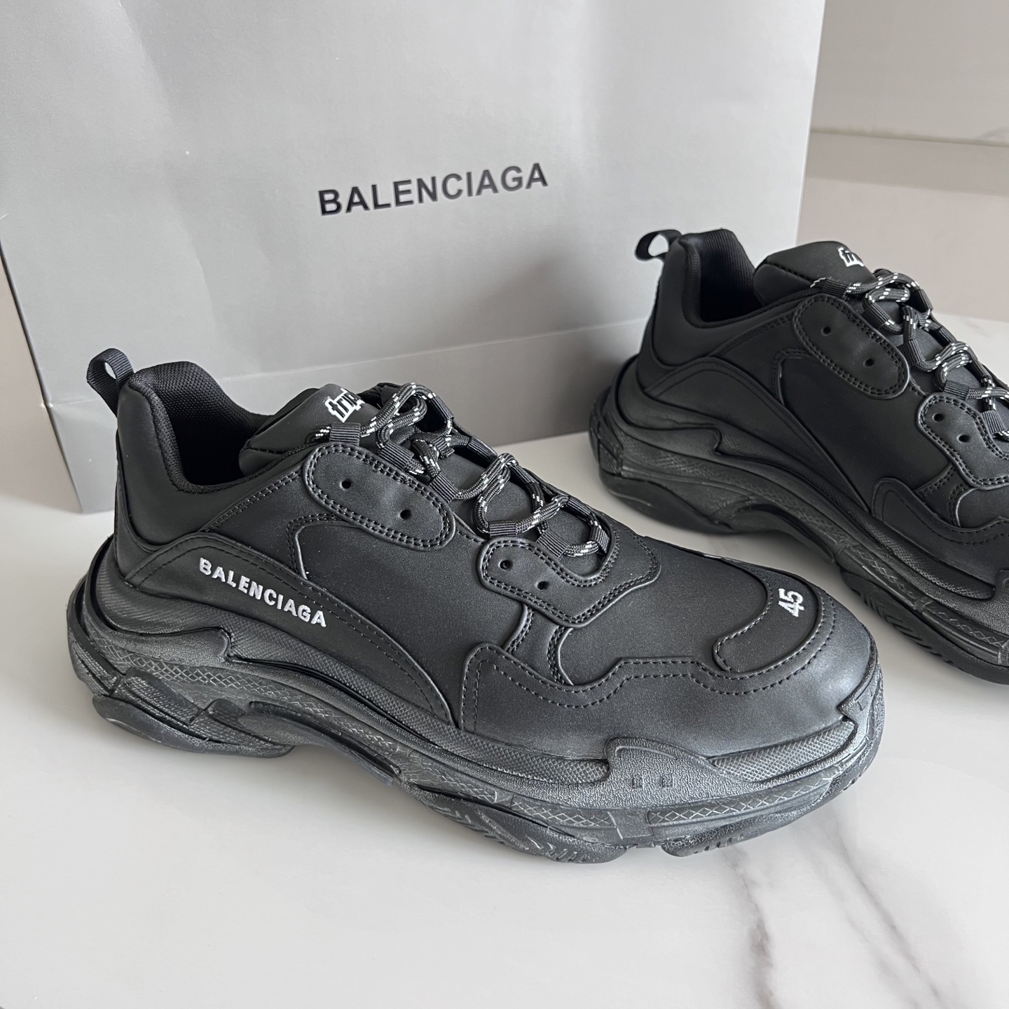 Balenciaga Couple Basic Shoes L-s