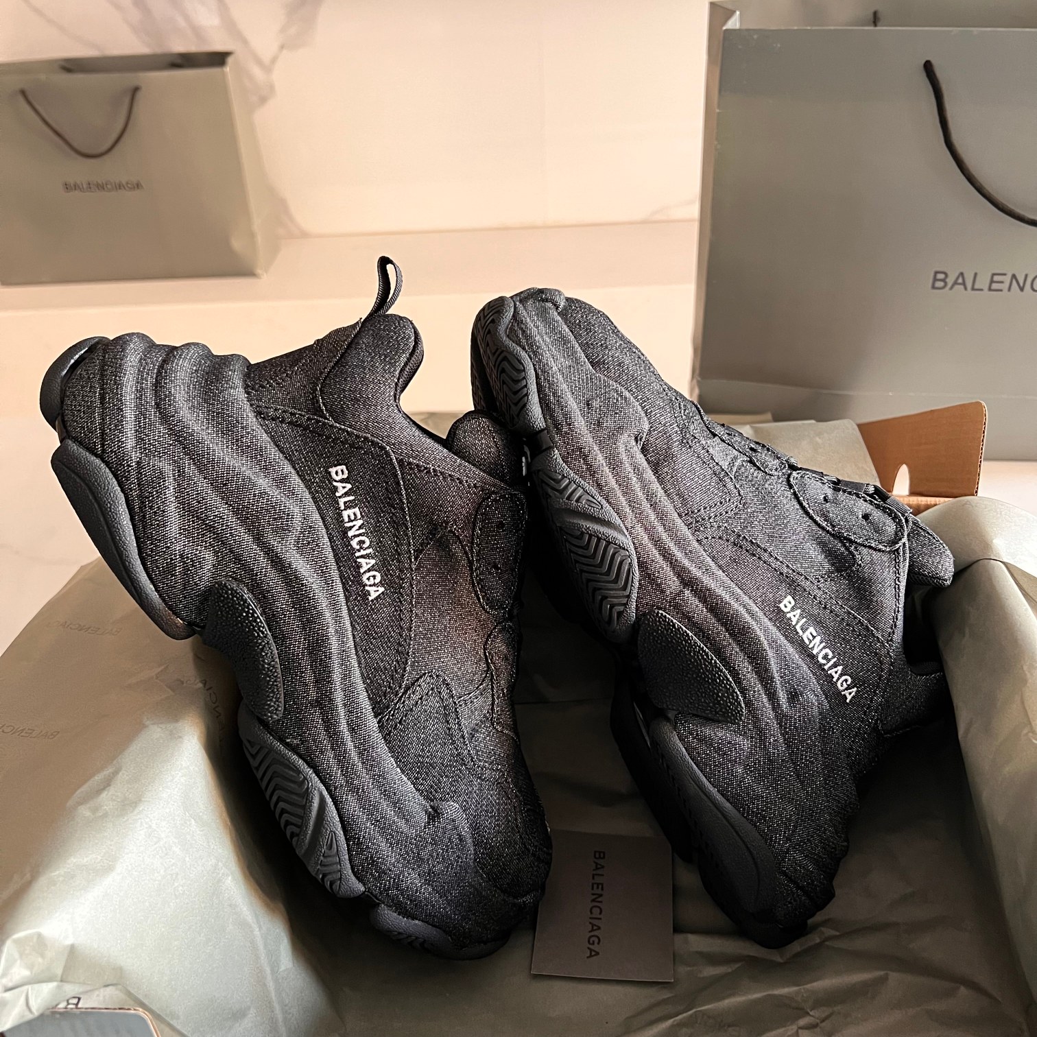 Balenciaga Basic Shoes L