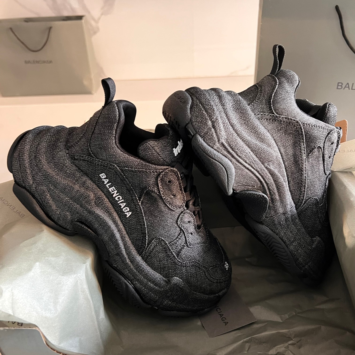 Balenciaga Basic Shoes L