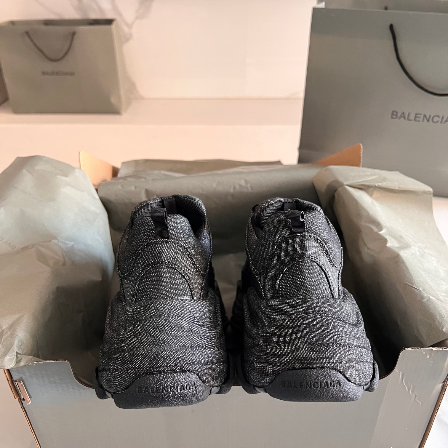Balenciaga Basic Shoes L