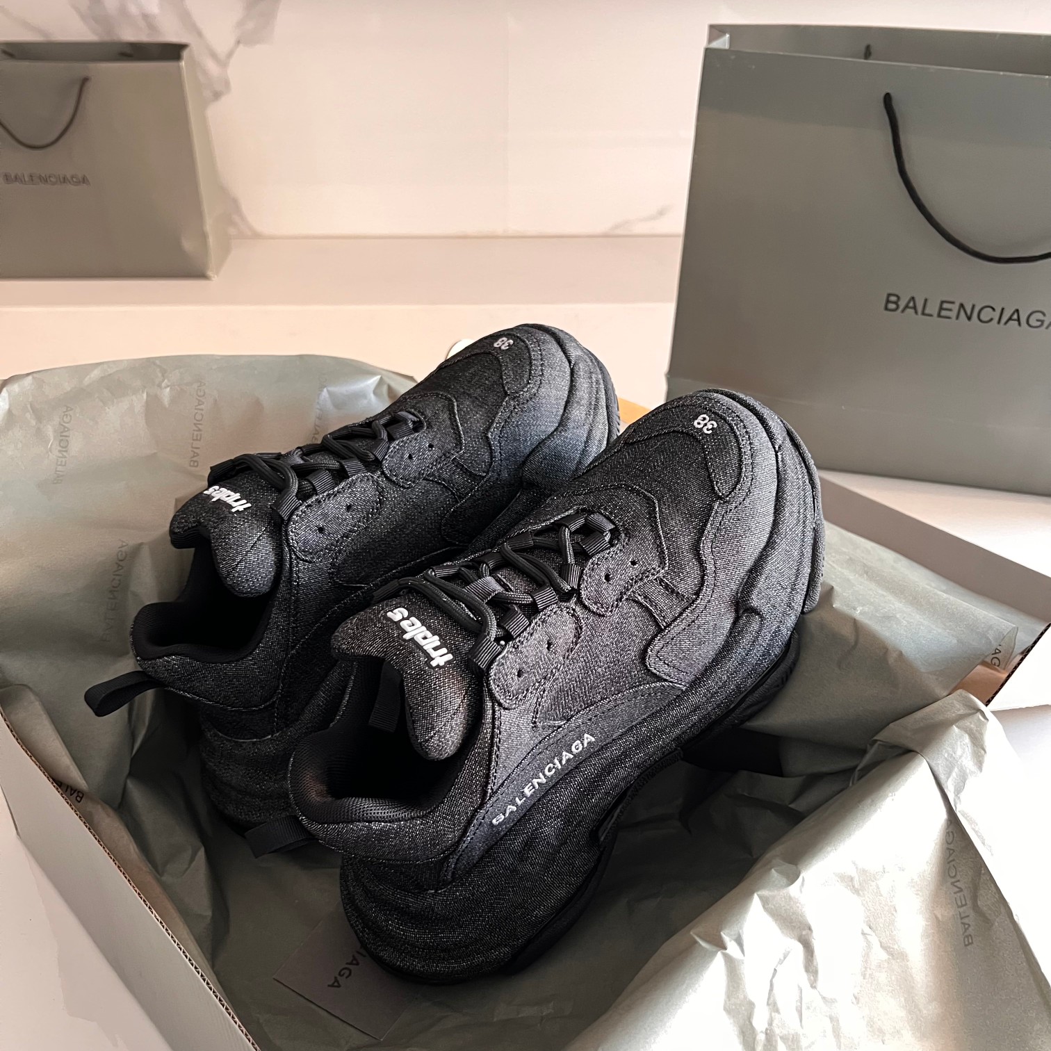 Balenciaga Basic Shoes L