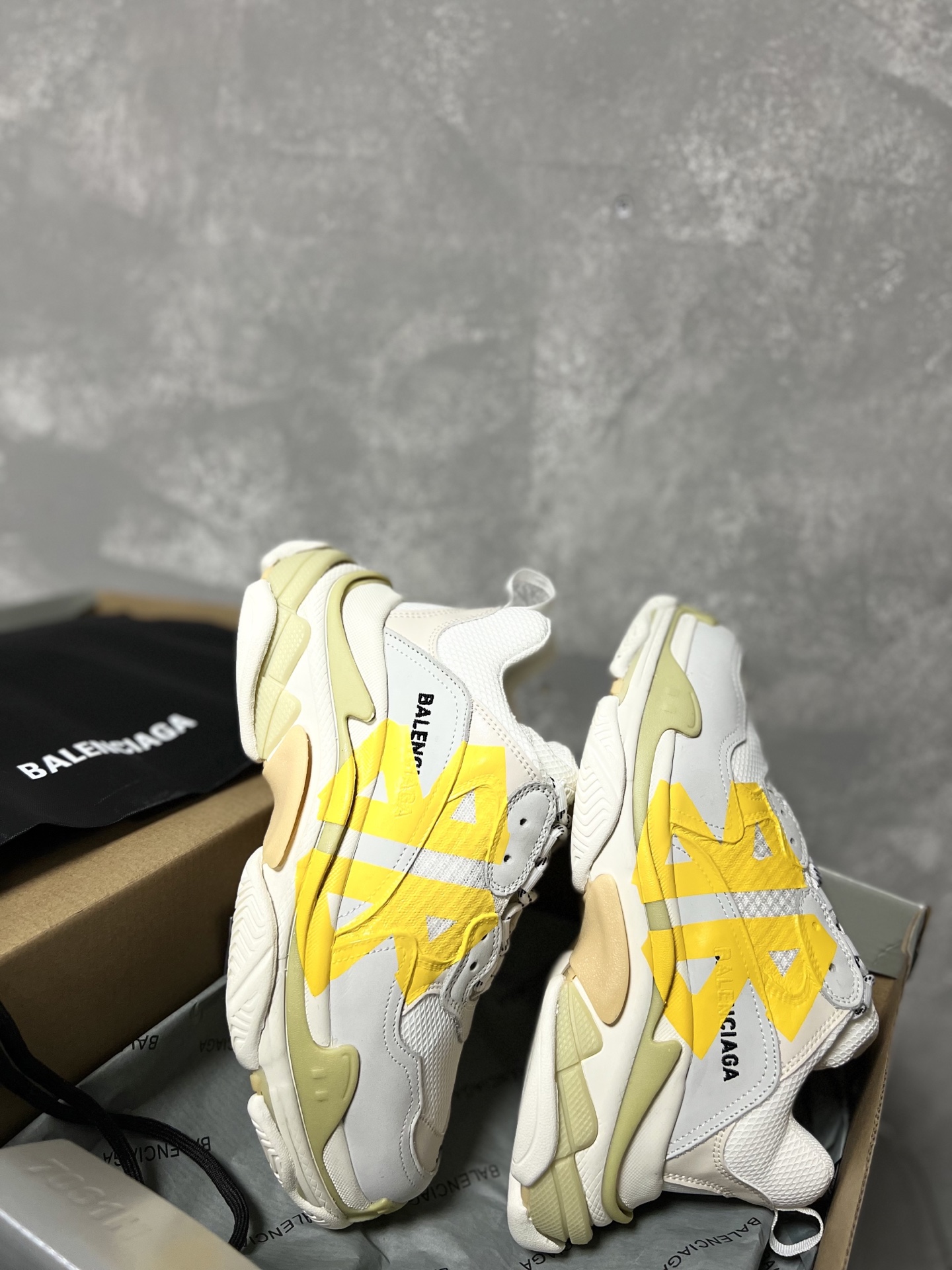 Balenciaga Couple Basic Shoes L-s