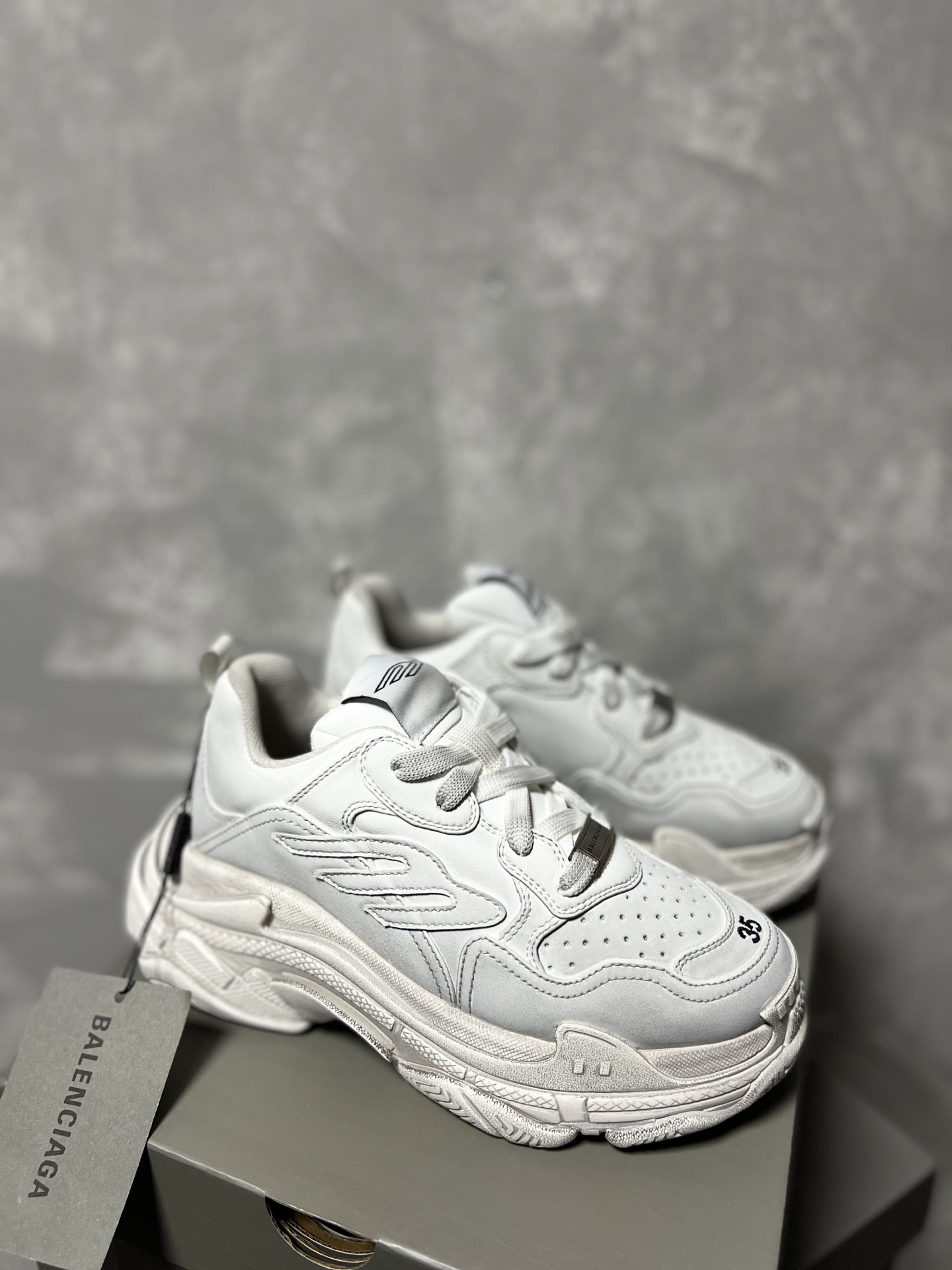Balenciaga Couple Basic Shoes L-s