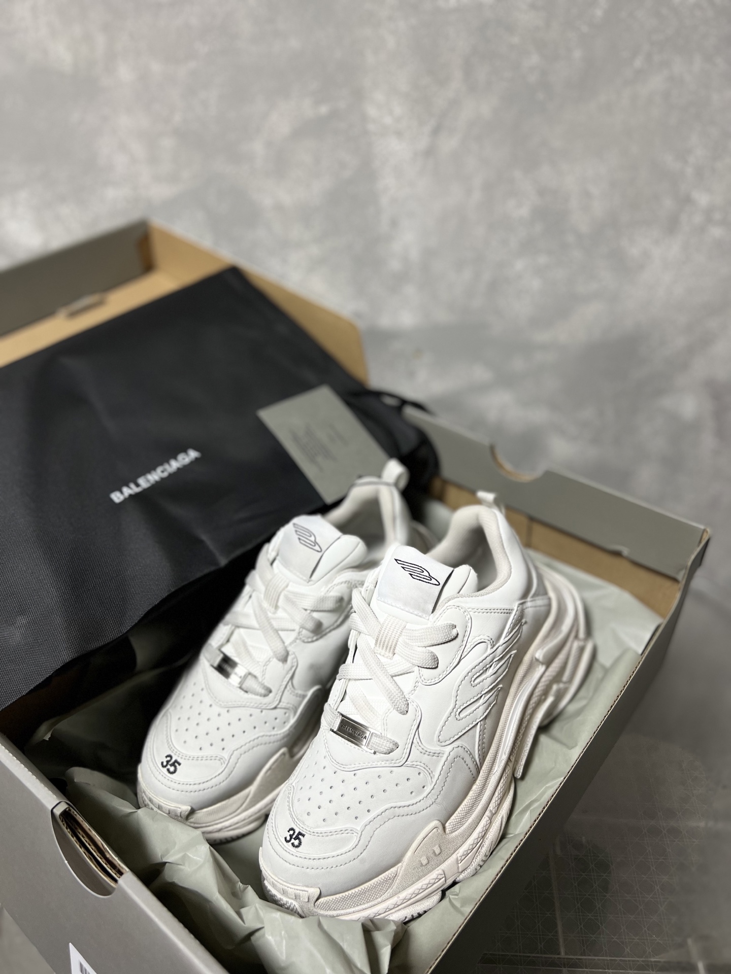 Balenciaga Couple Basic Shoes L-s