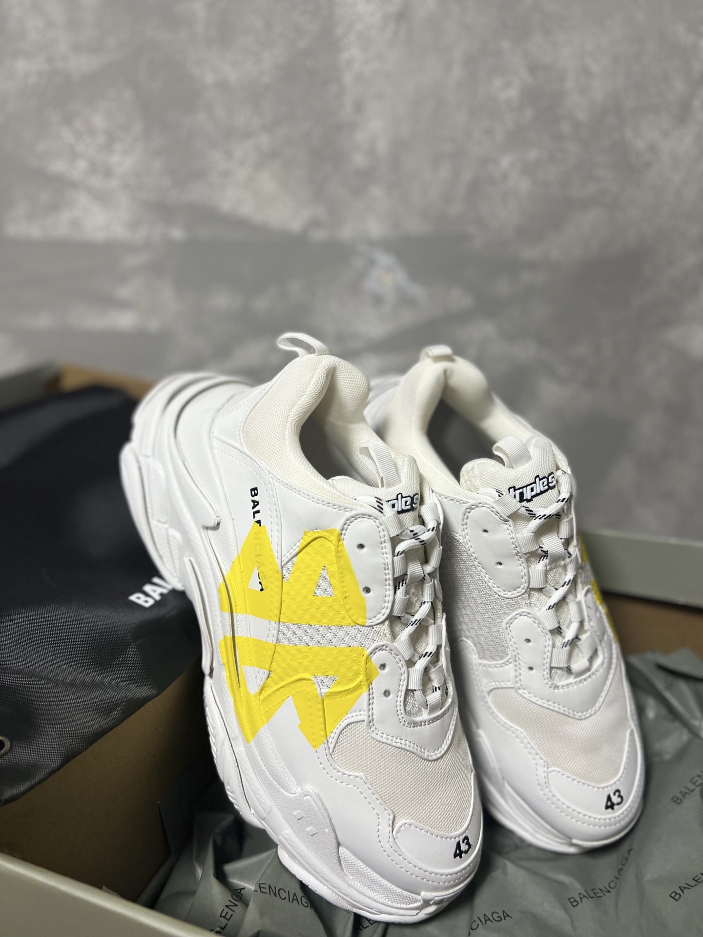 Balenciaga Couple Basic Shoes L-s