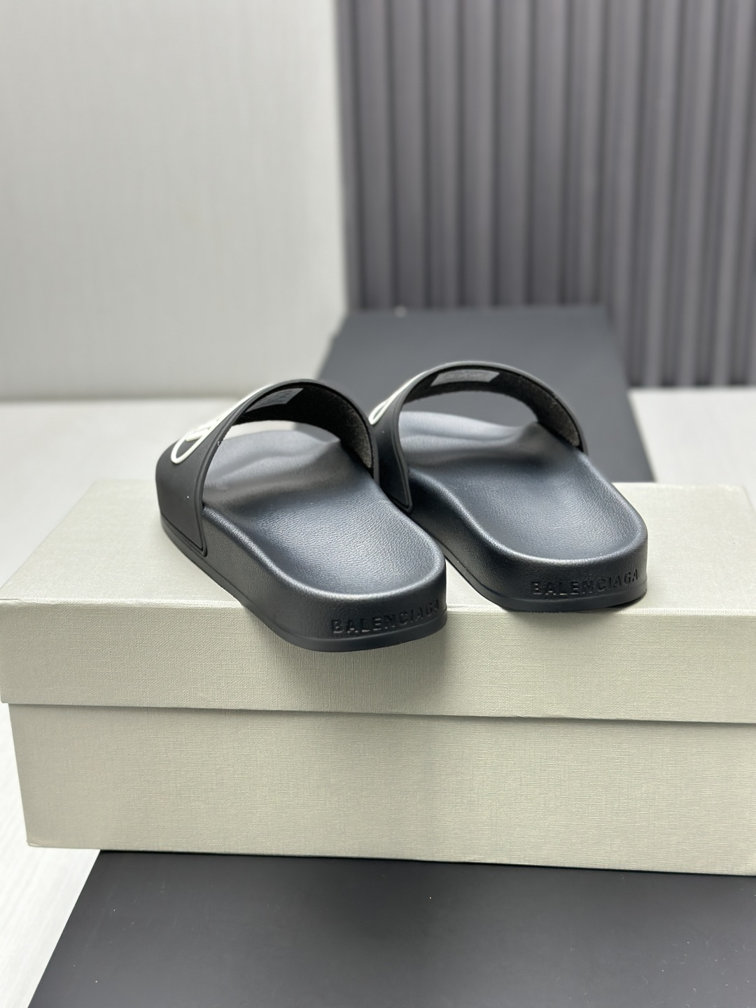 Balenciaga Female Basic Shoes M-l