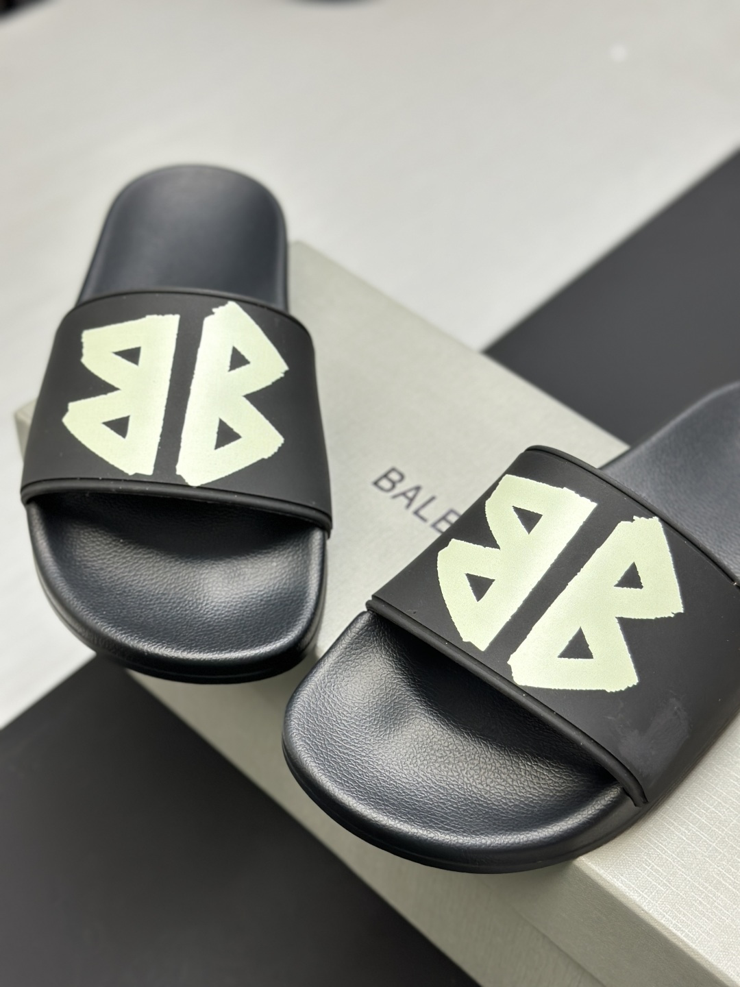 Balenciaga Female Basic Shoes M-l