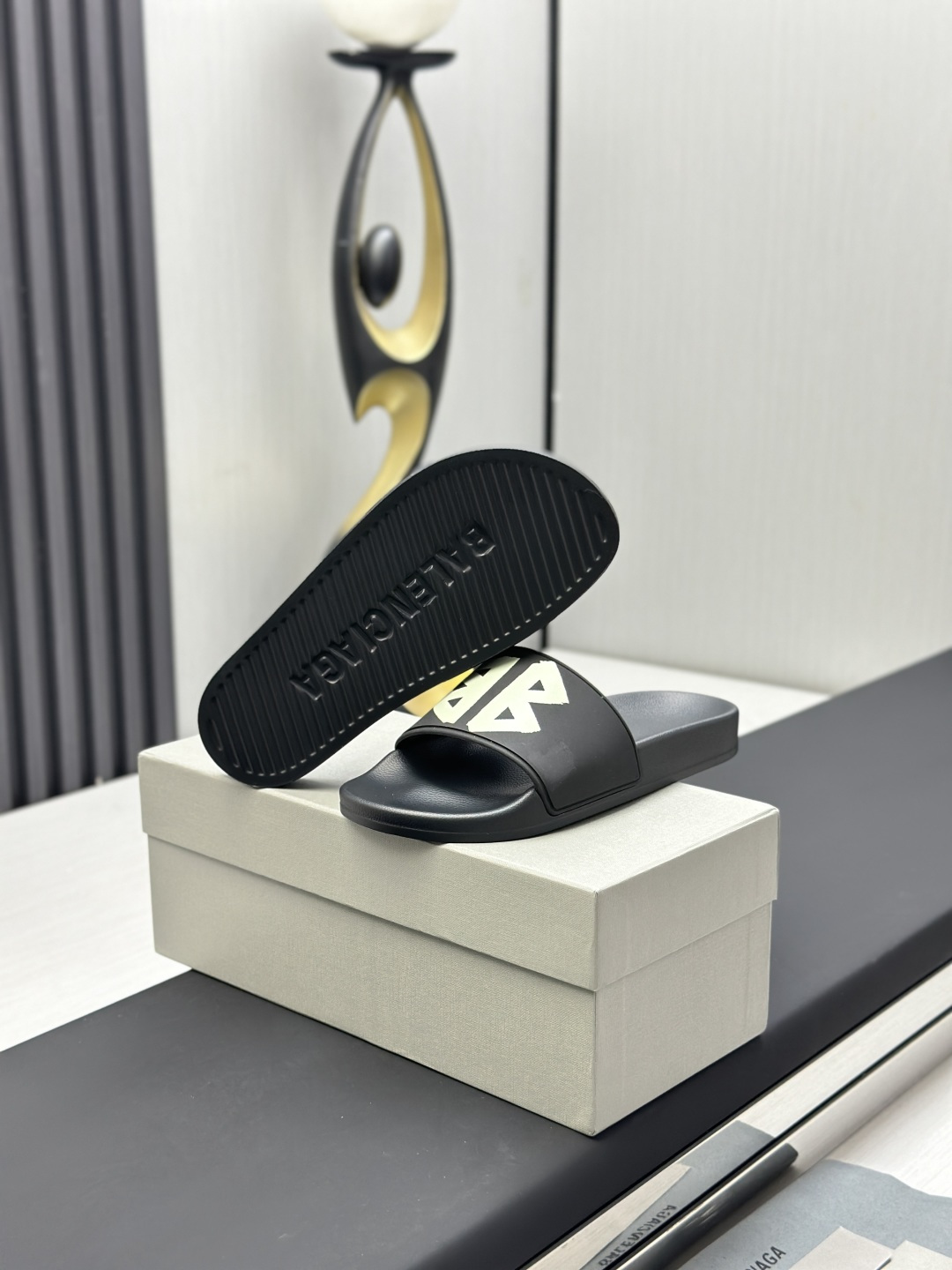 Balenciaga Female Basic Shoes M-l