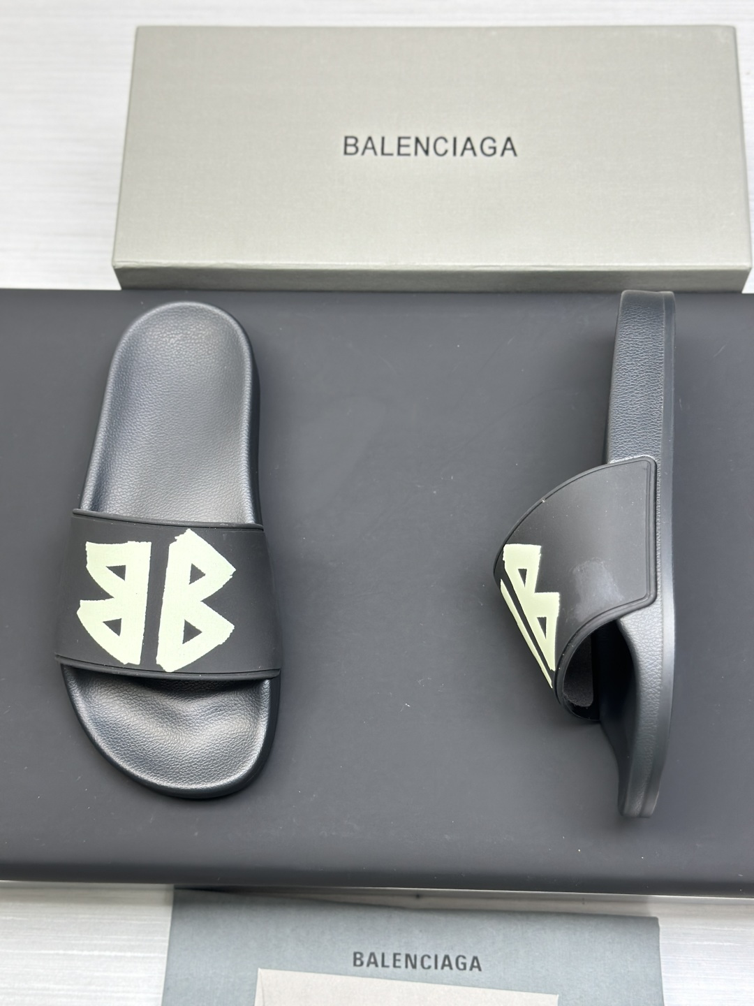 Balenciaga Female Basic Shoes M-l