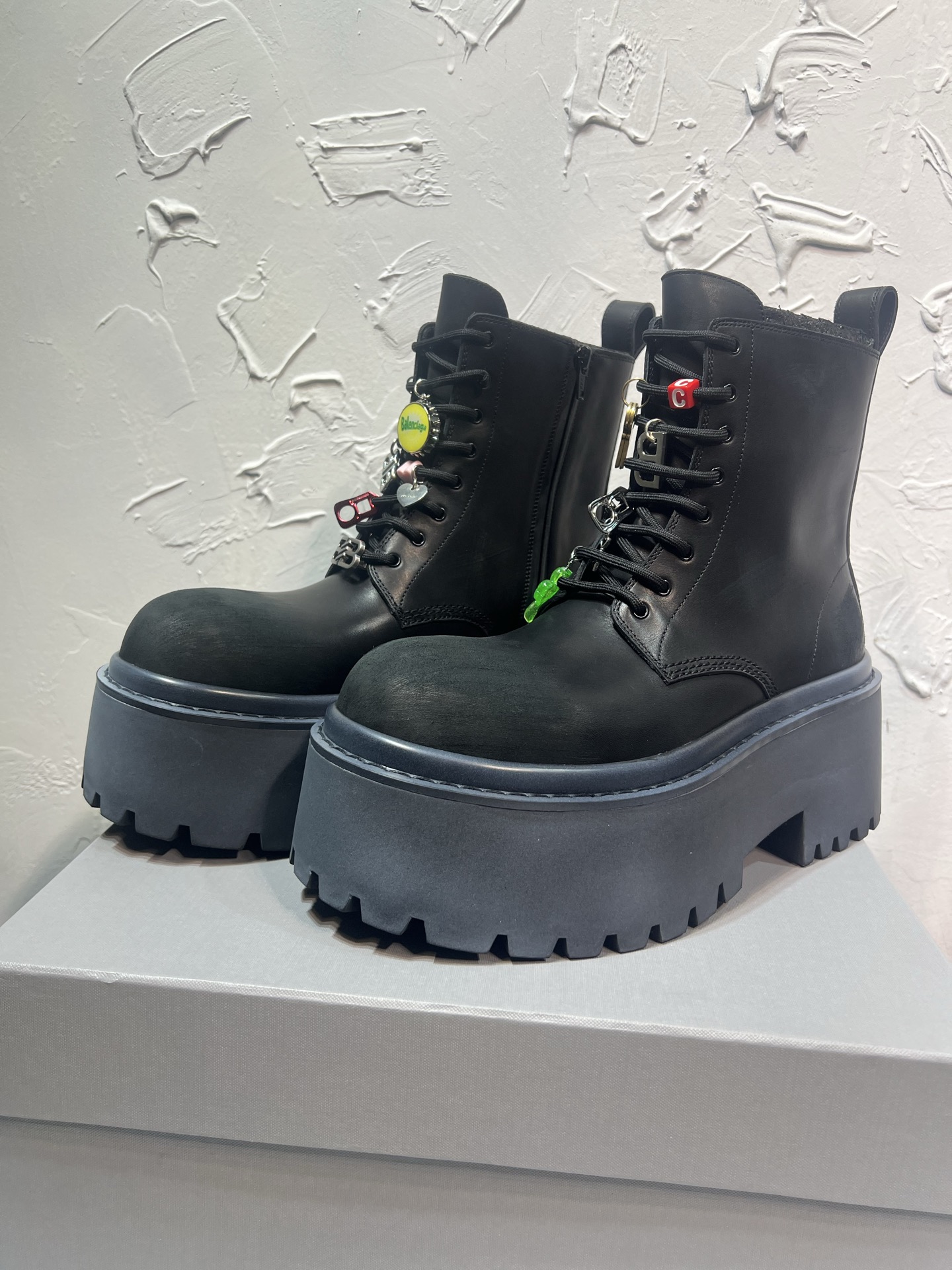 Dr. Martens Male Boots Cow Leather Black M-l-s