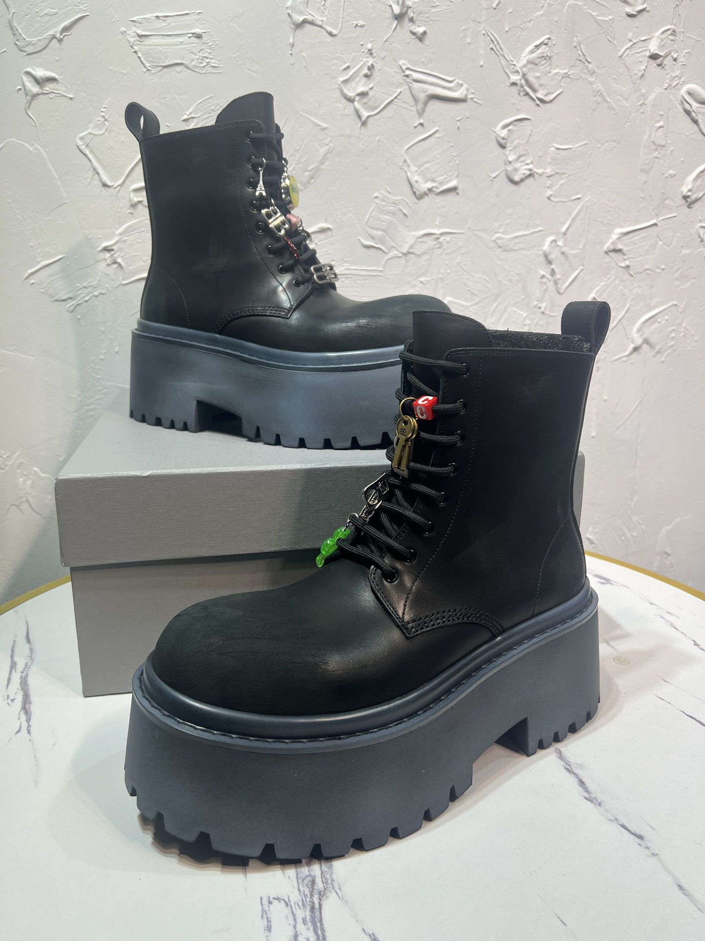 Dr. Martens Male Boots Cow Leather Black M-l-s