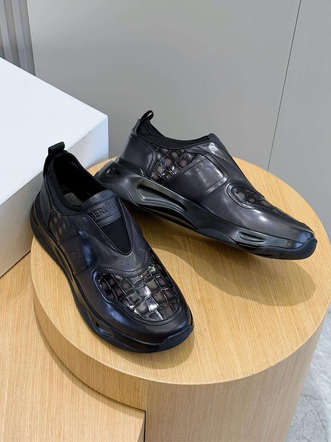 Calvin Klein Male Sneakers L-s