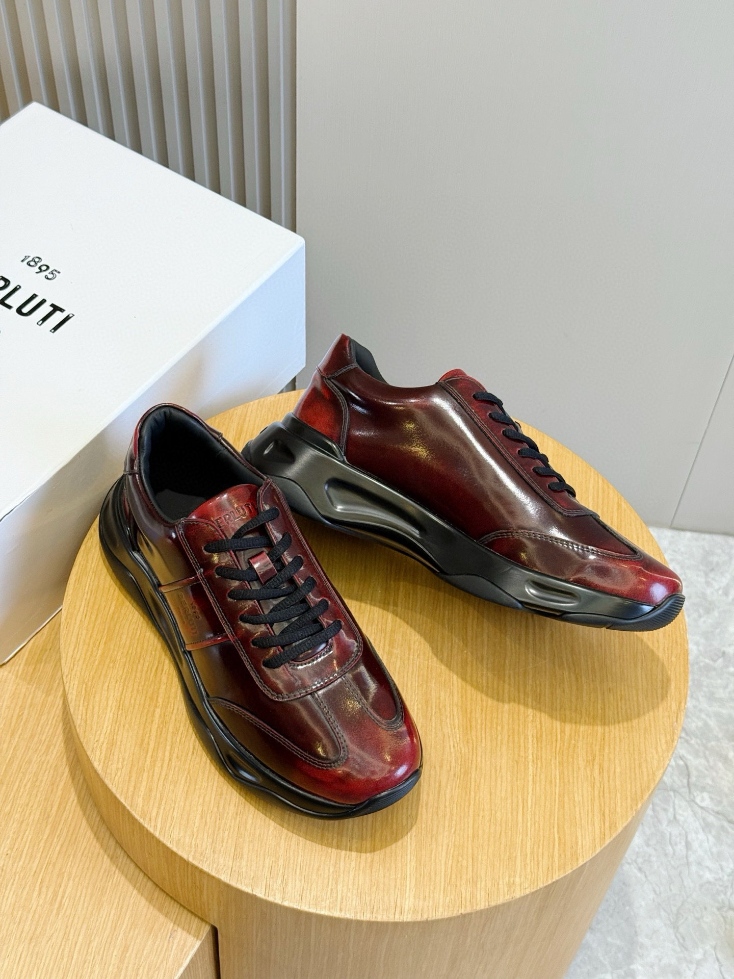 Calvin Klein Male Sneakers L-s