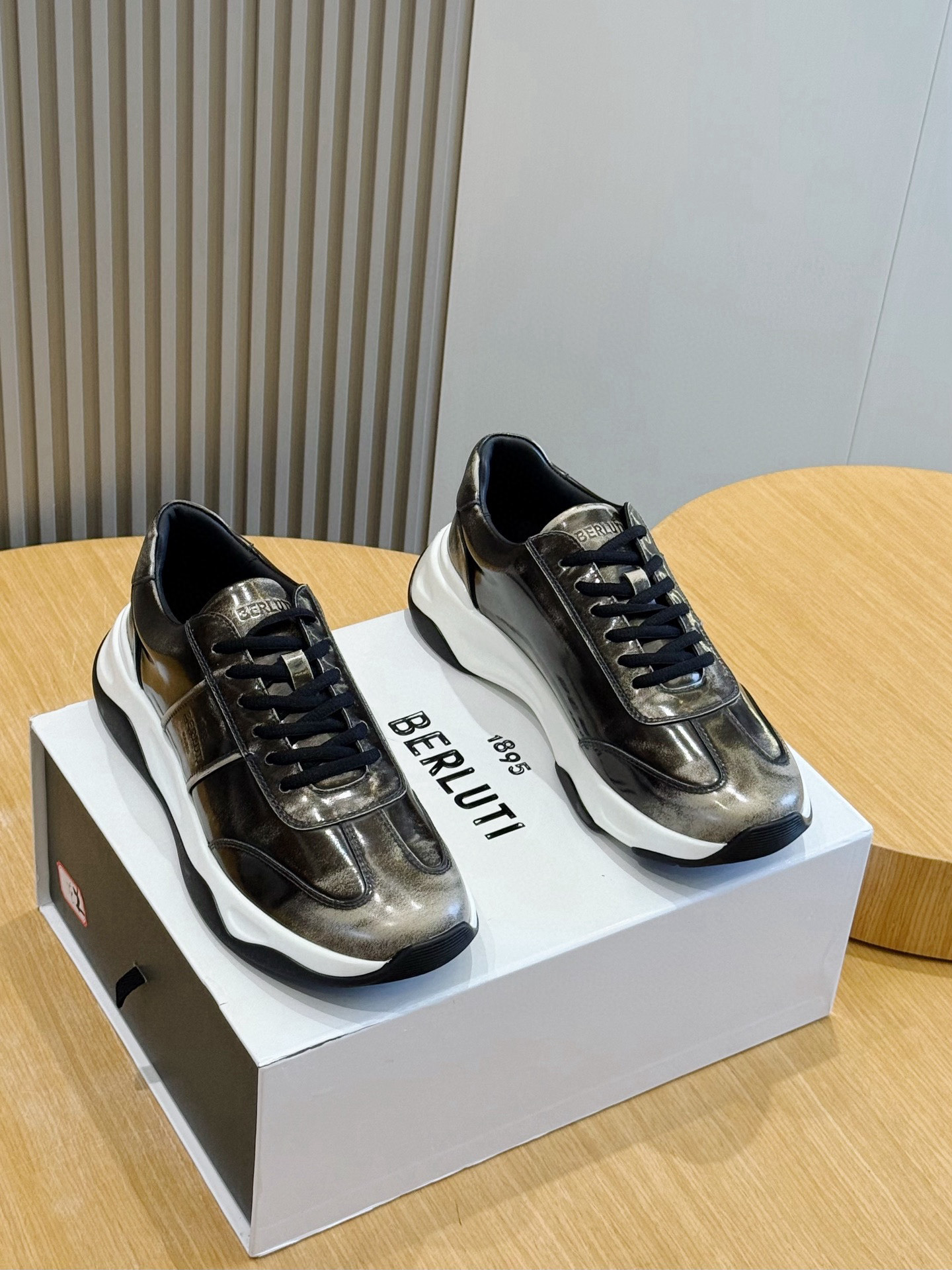 Calvin Klein Male Sneakers L-s