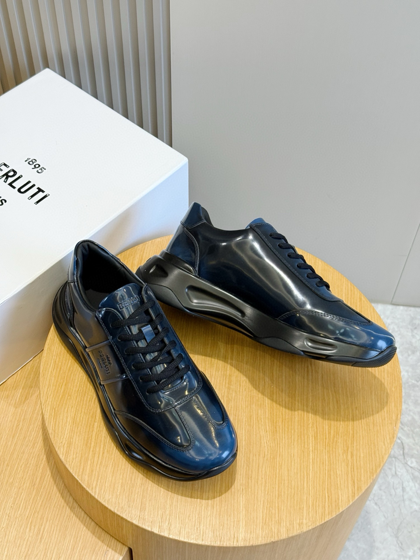 Calvin Klein Male Sneakers L-s