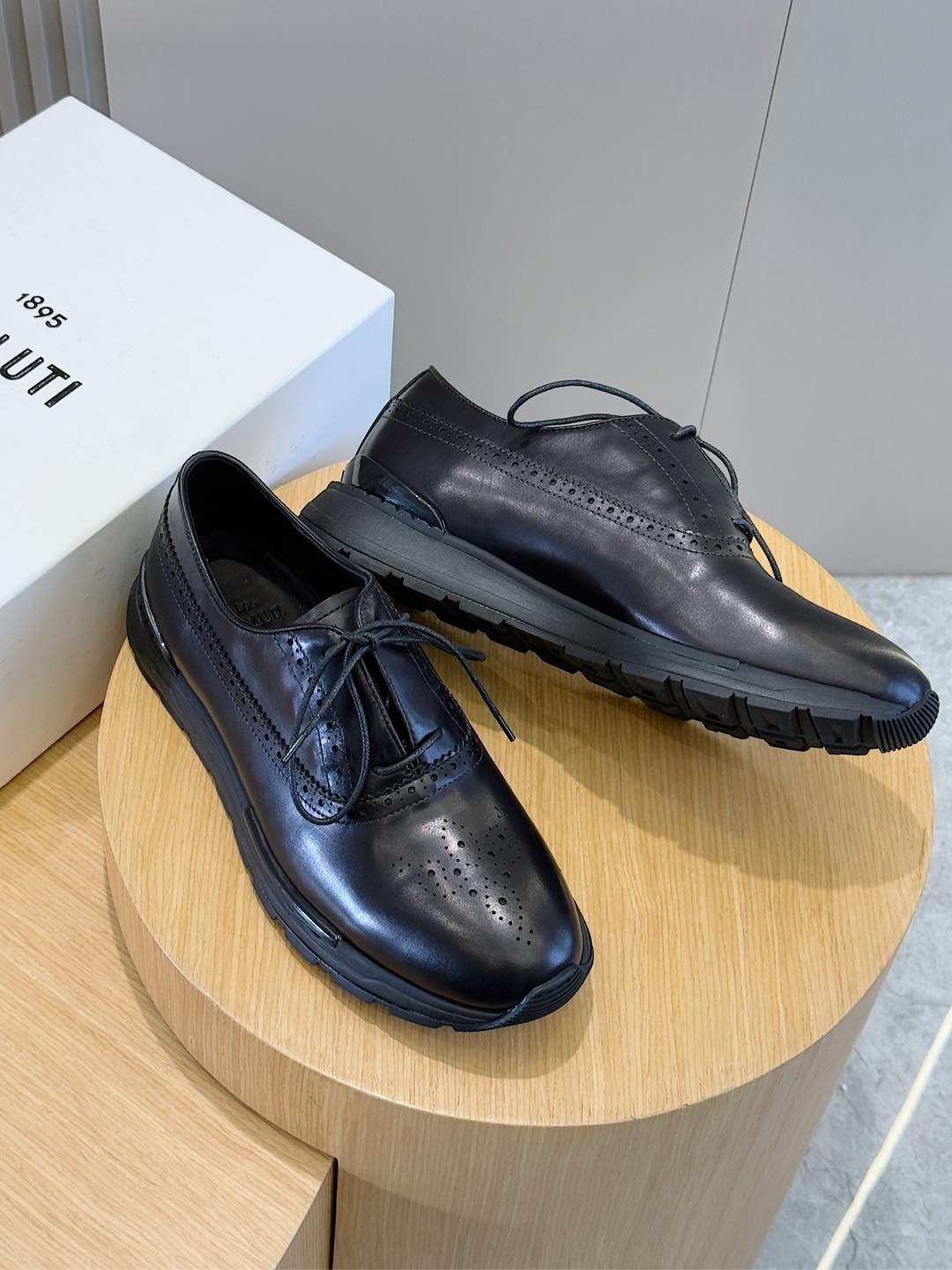 Calvin Klein Male Sneakers L-s