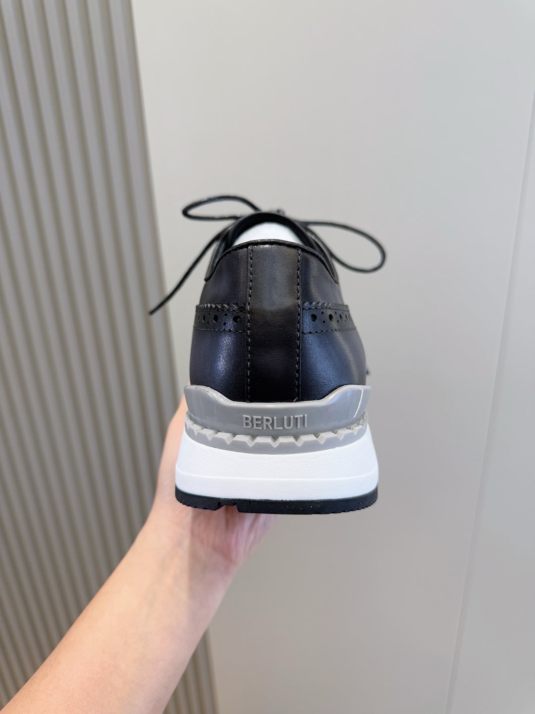 Calvin Klein Male Sneakers L-s