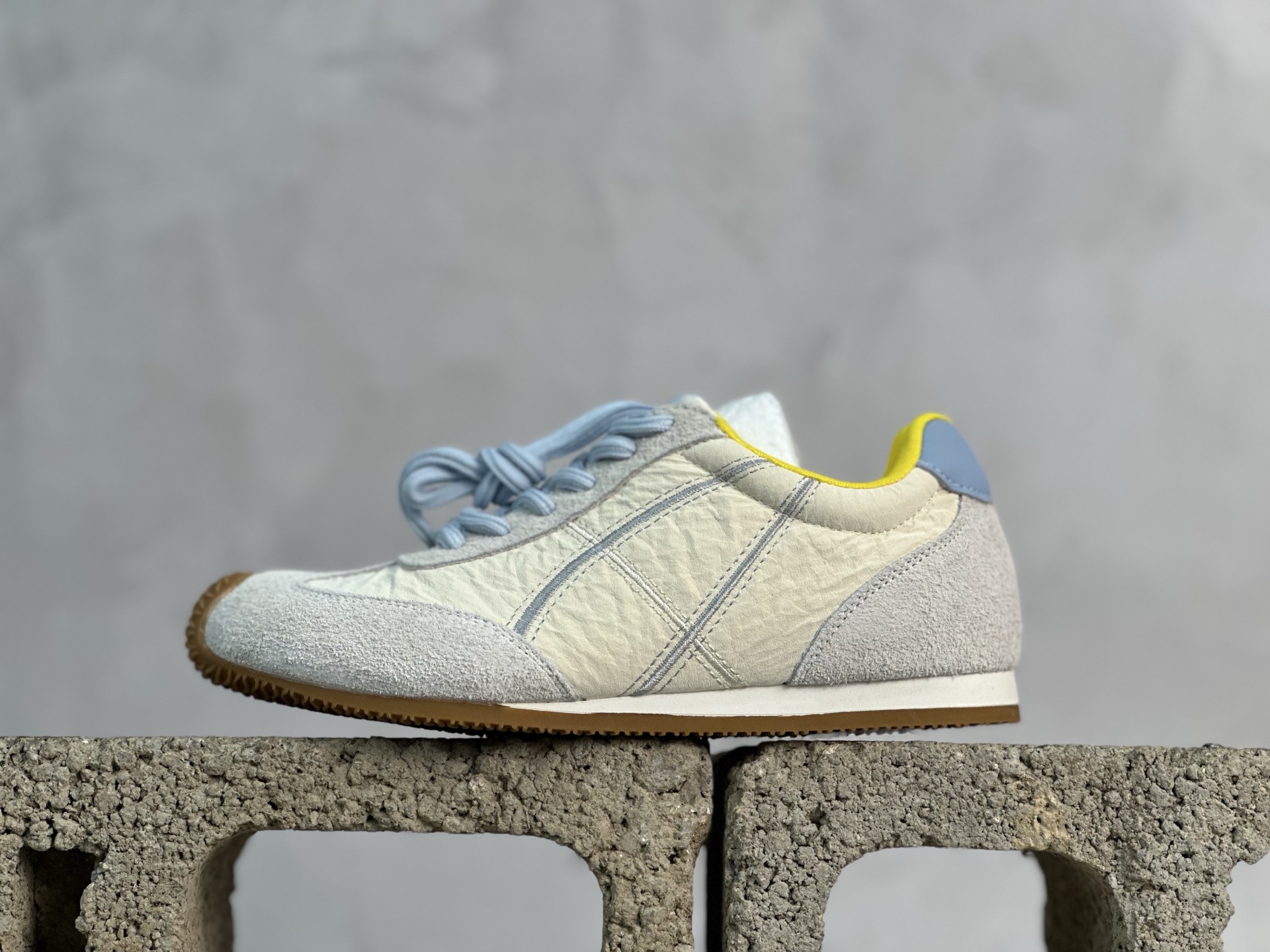 Female Basic Shoes M