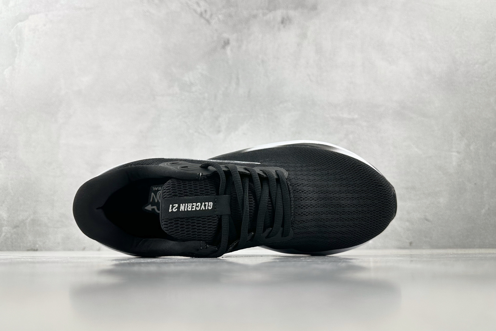 Brooks Basic Shoes White L-s