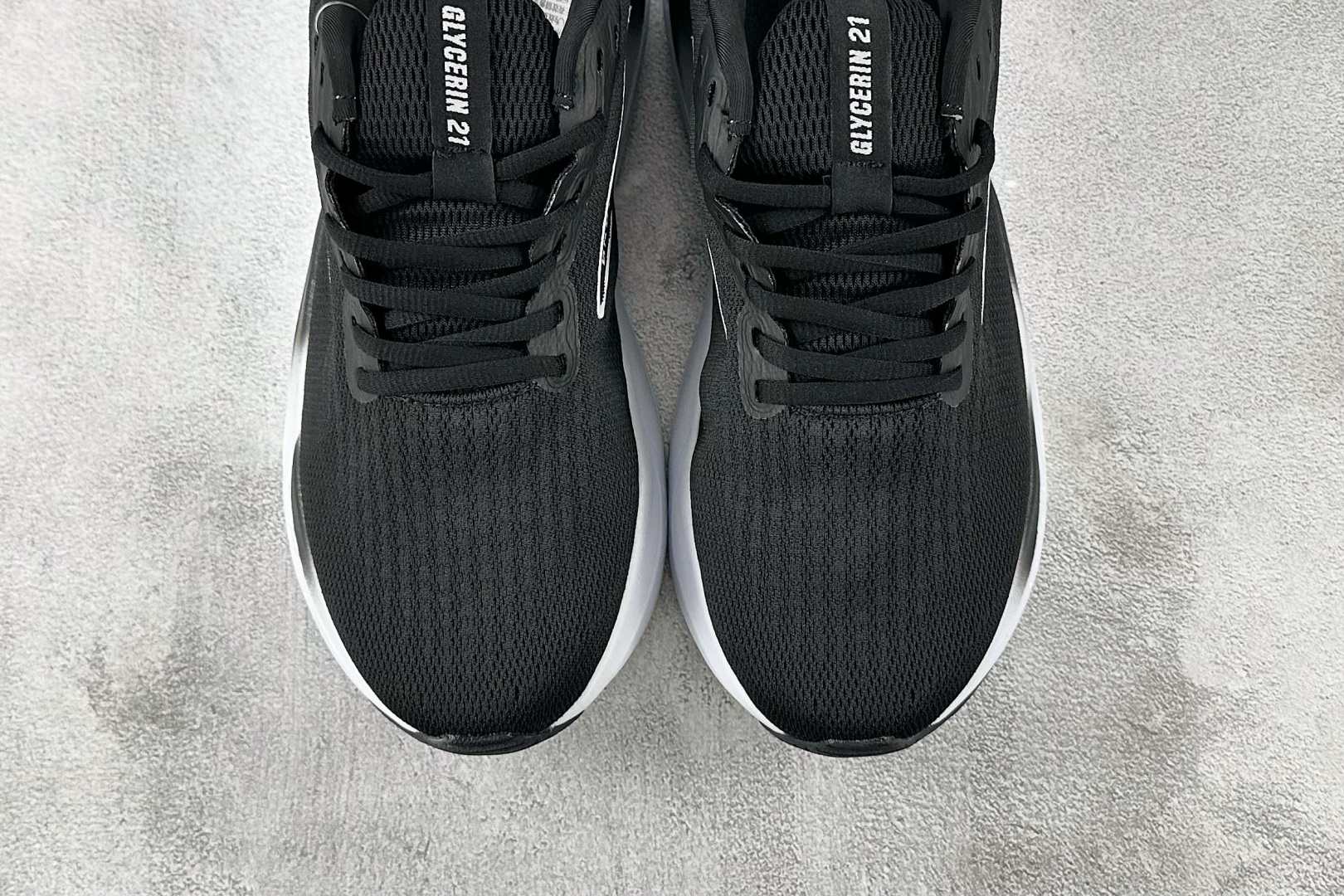 Brooks Basic Shoes White L-s