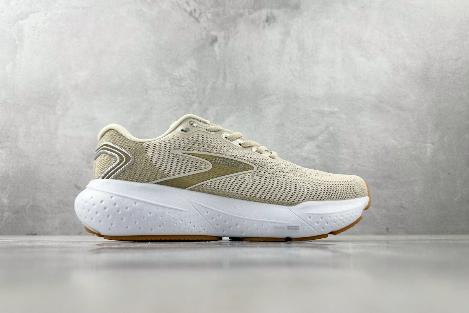 Brooks Basic Shoes White L-s