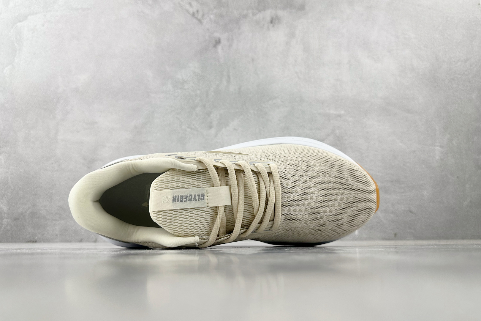 Brooks Basic Shoes White L-s