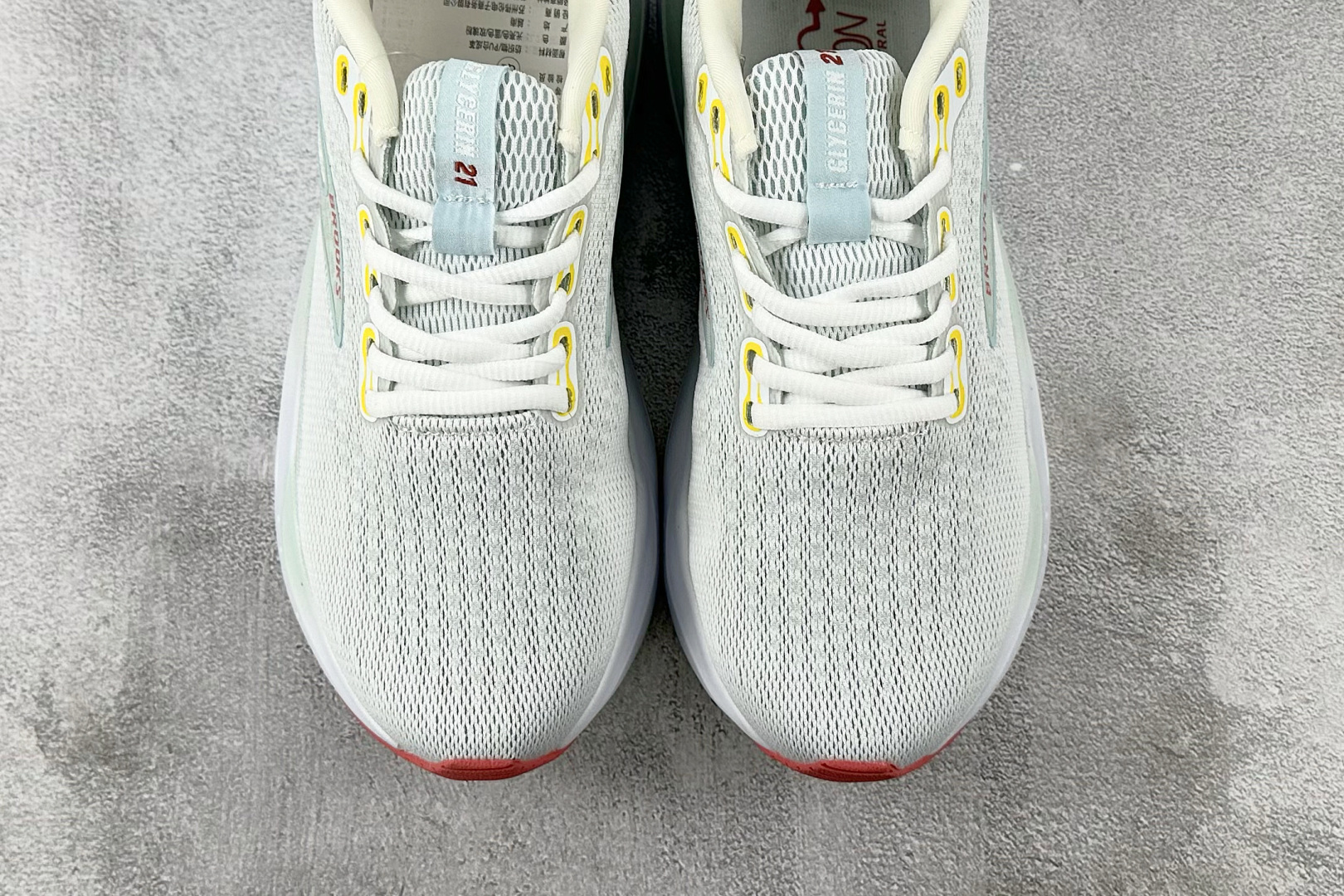 Brooks Basic Shoes White L-s