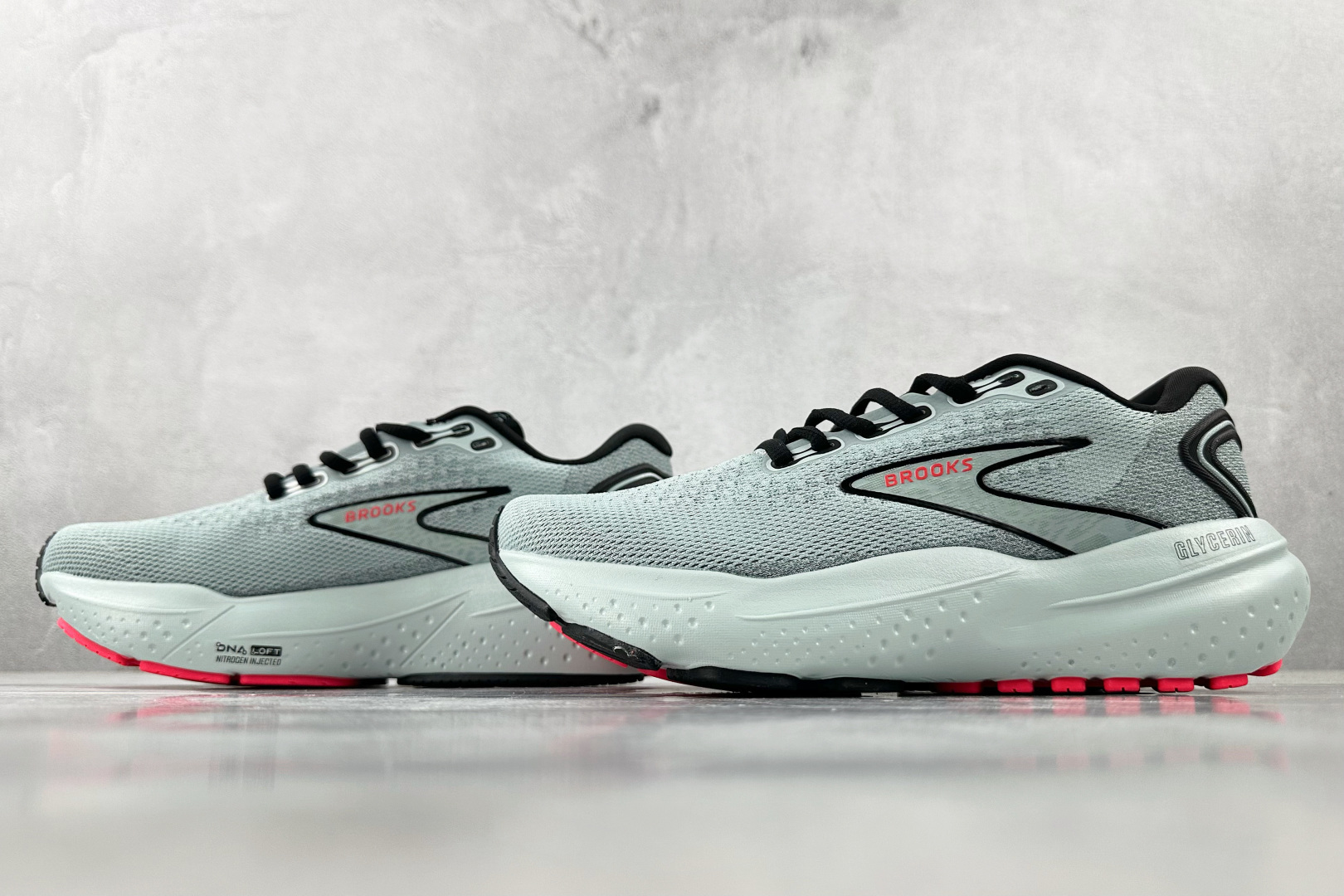 Brooks Basic Shoes White L-s