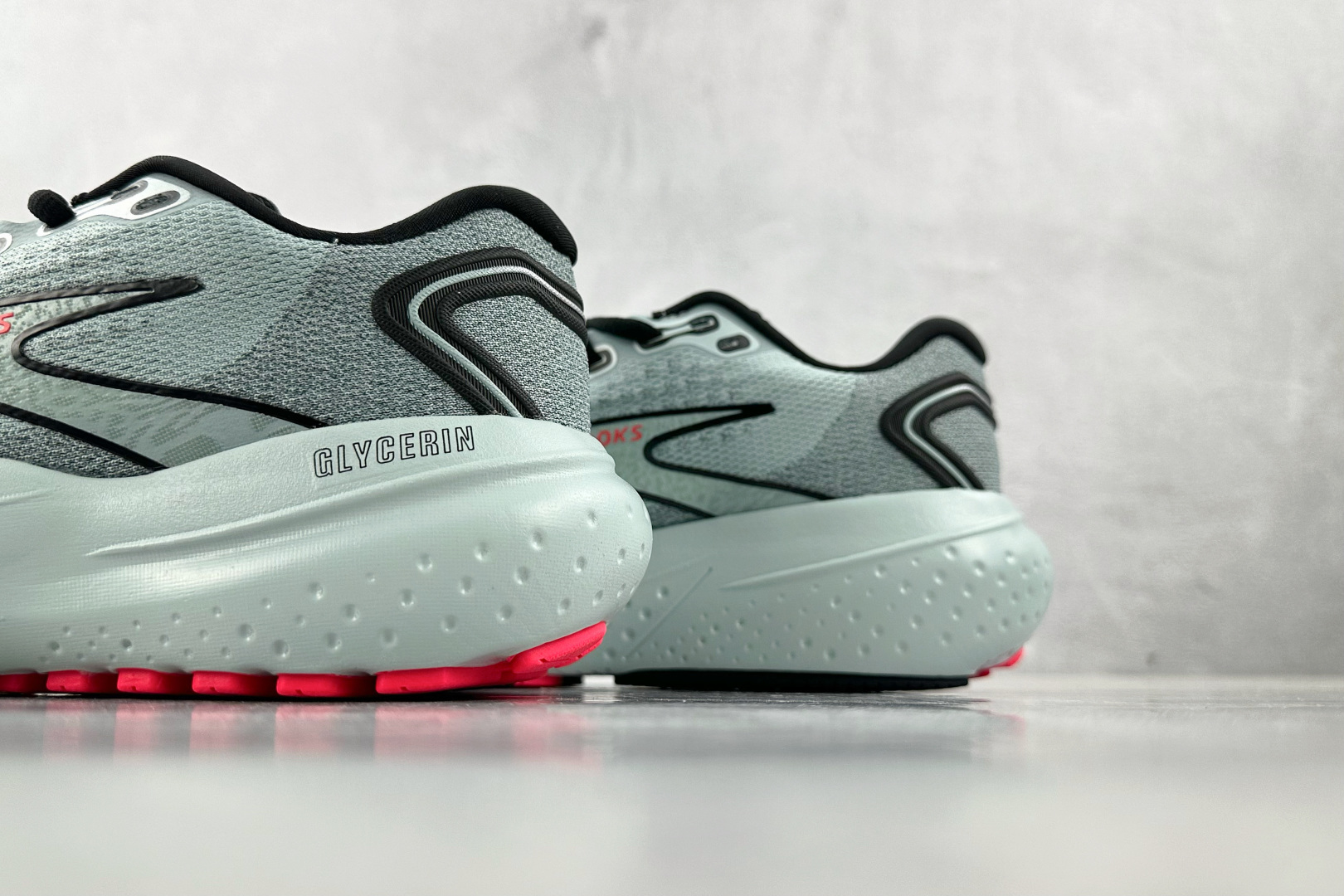 Brooks Basic Shoes White L-s