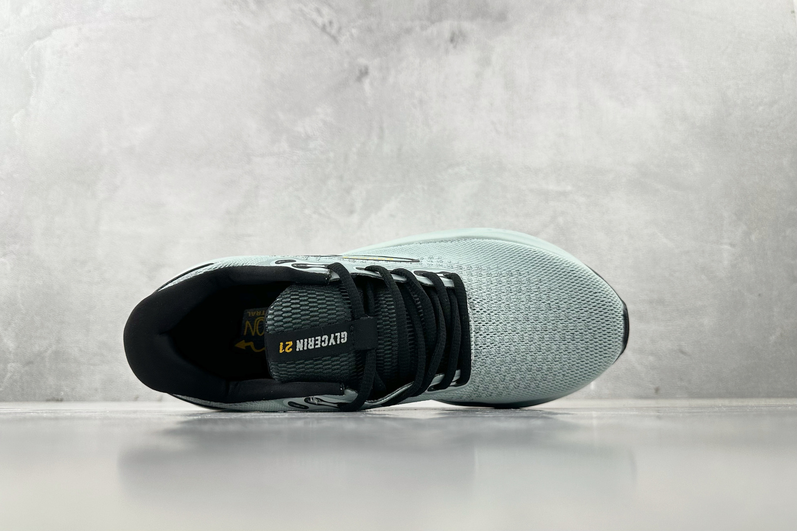 Brooks Basic Shoes White L-s