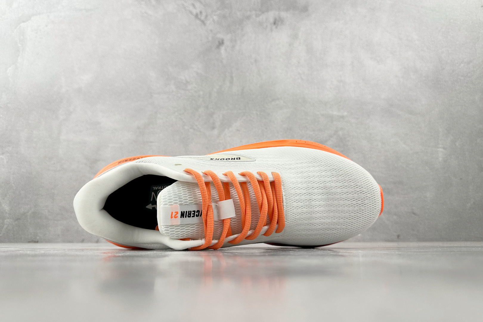 Brooks Basic Shoes White L-s