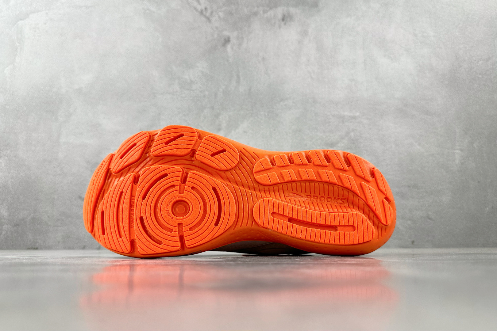 Brooks Basic Shoes White L-s