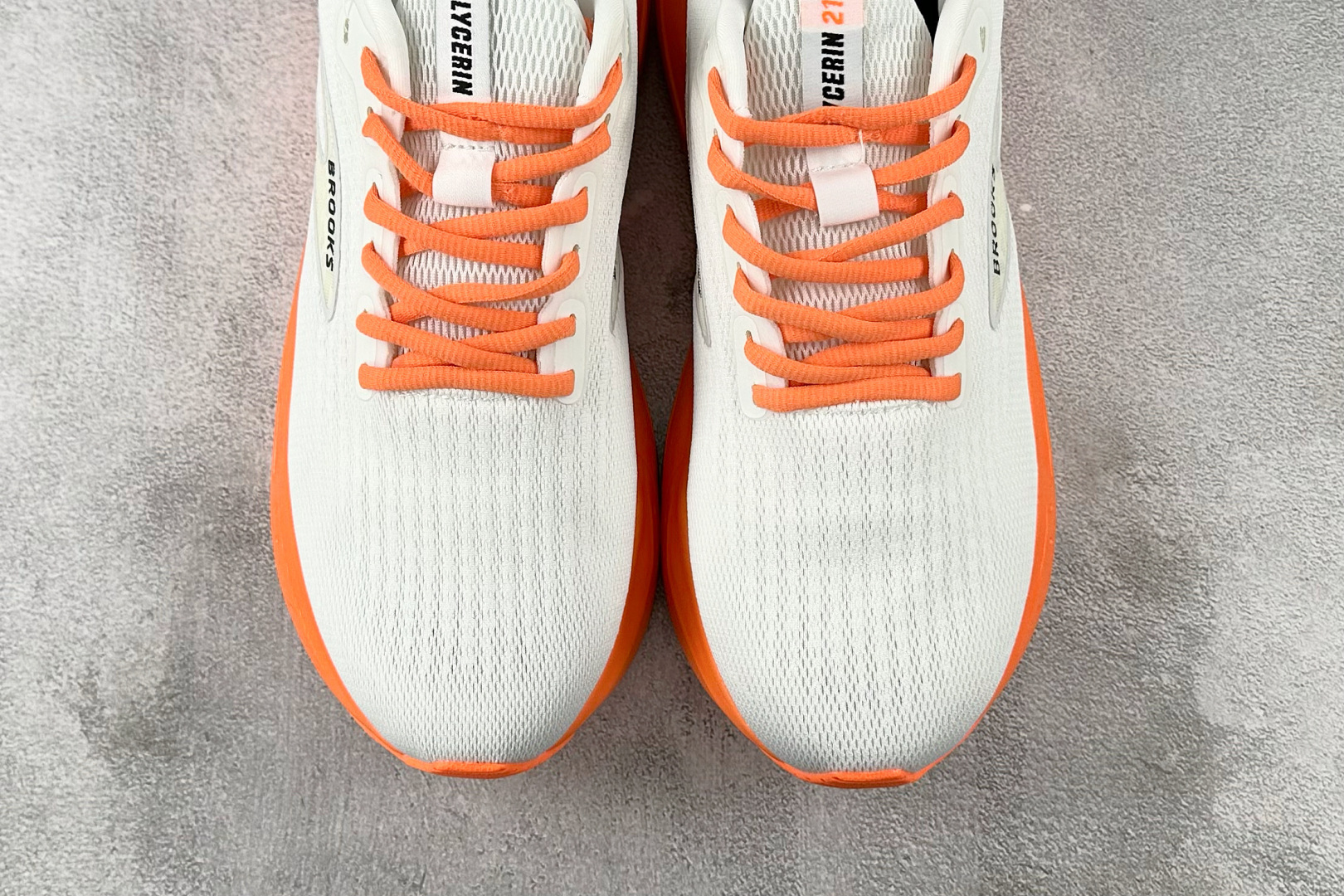 Brooks Basic Shoes White L-s