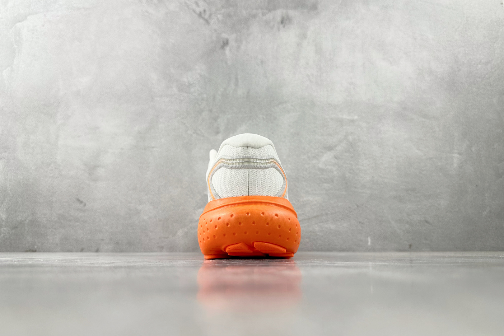 Brooks Basic Shoes White L-s