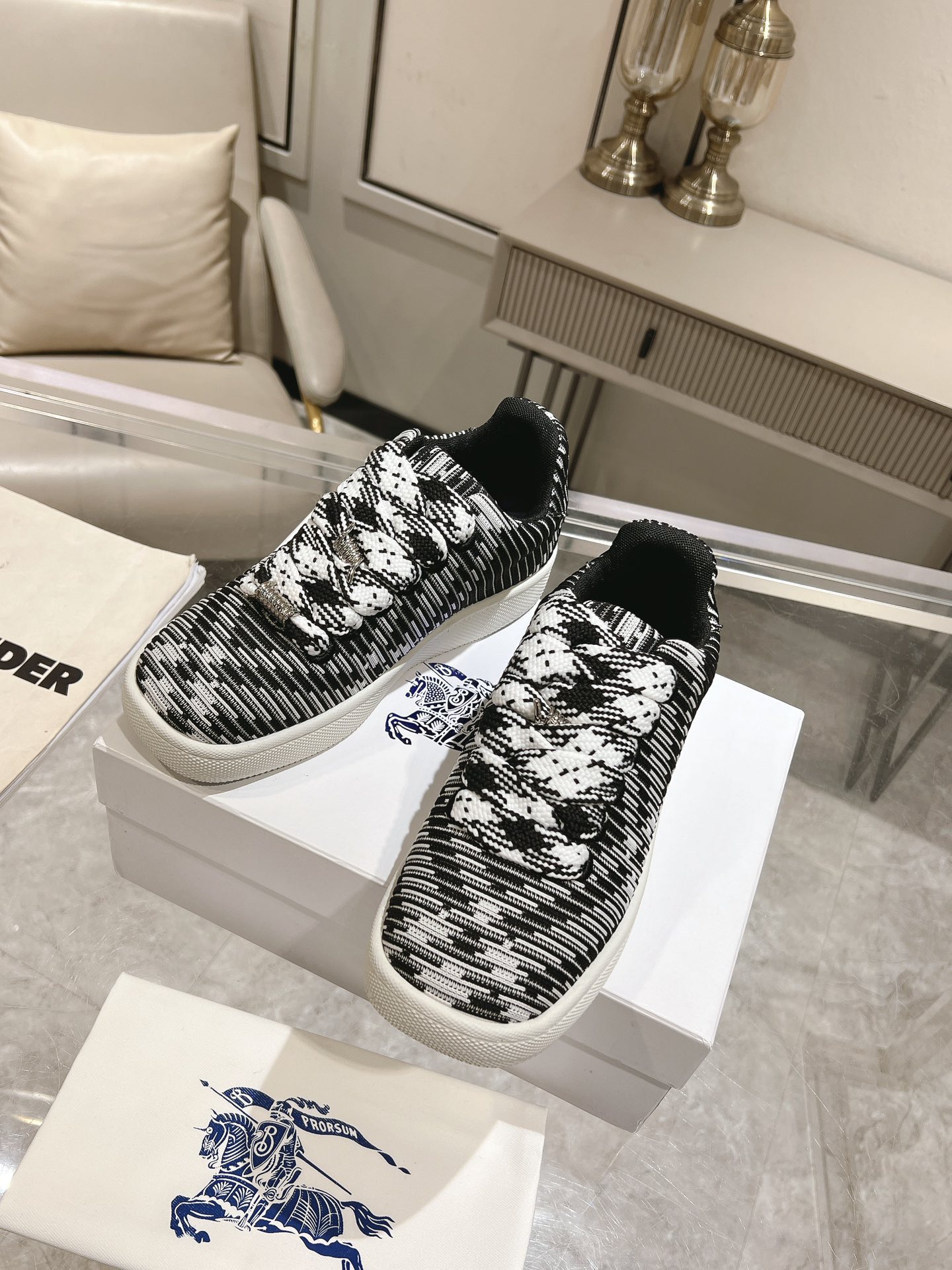 Burberry Male Sneakers M-s