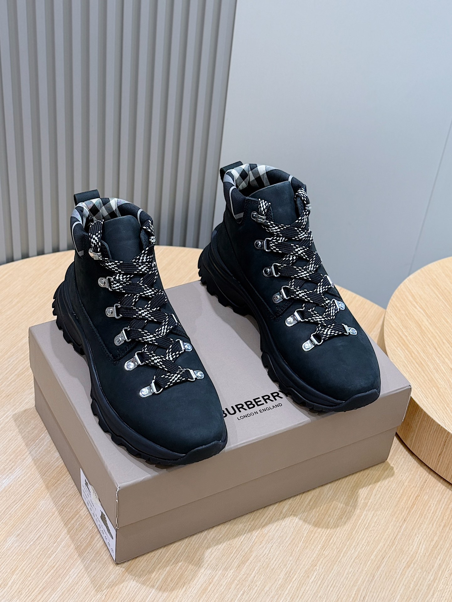 Burberry Male Sneakers S