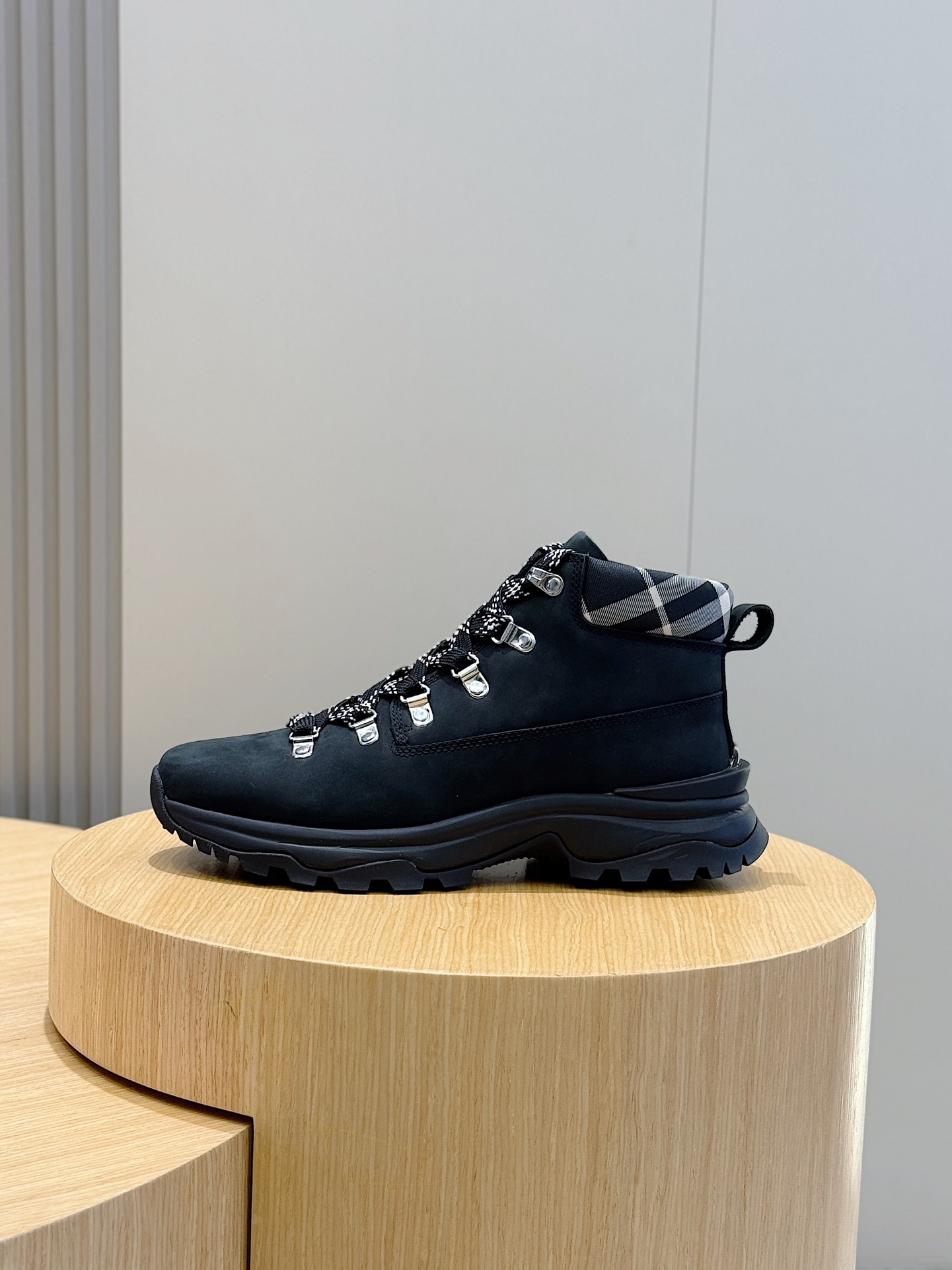 Burberry Male Sneakers S