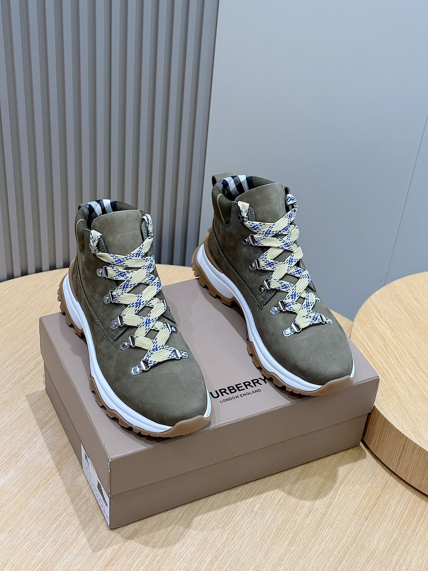 Burberry Male Sneakers S