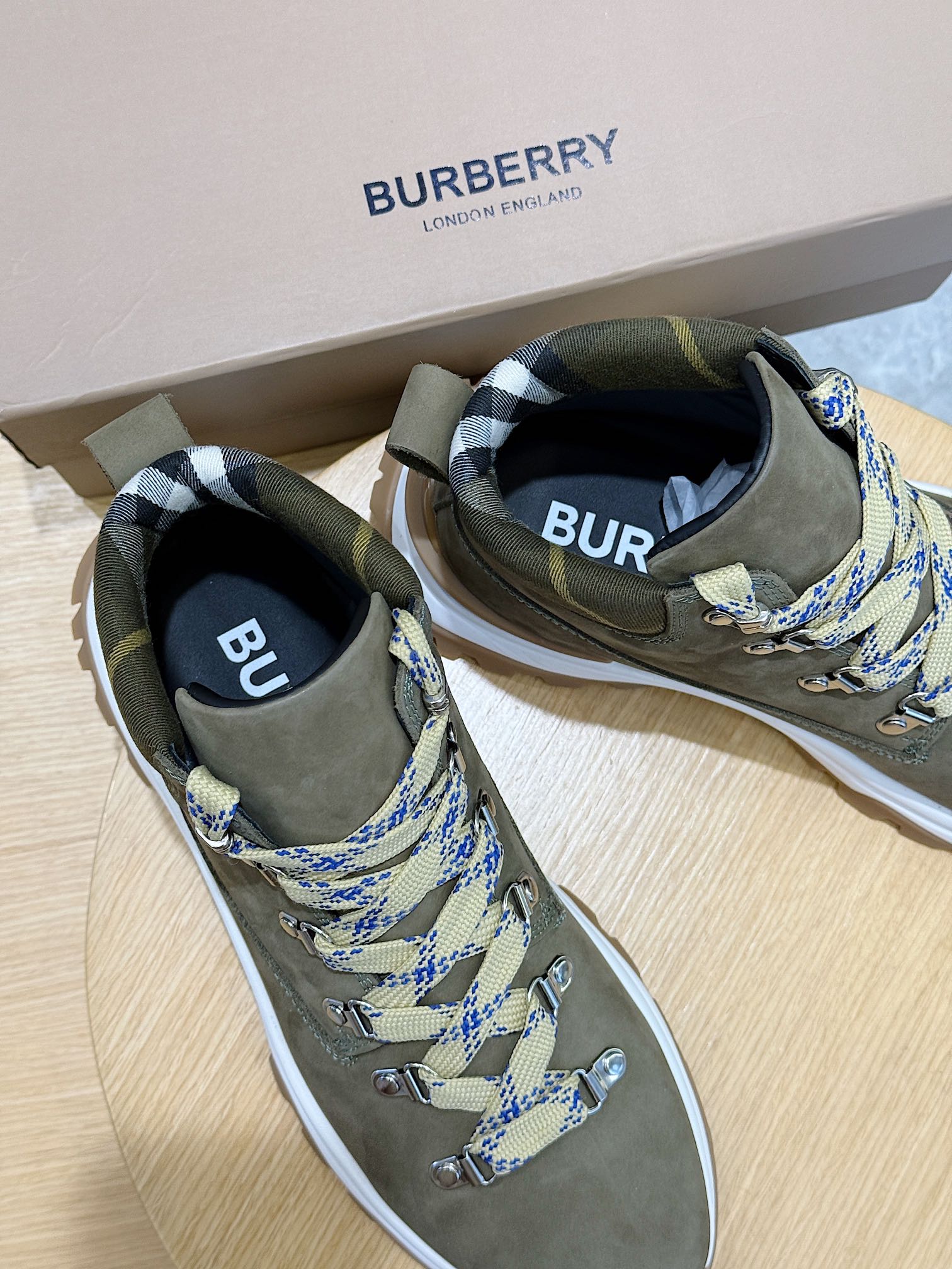 Burberry Male Sneakers S
