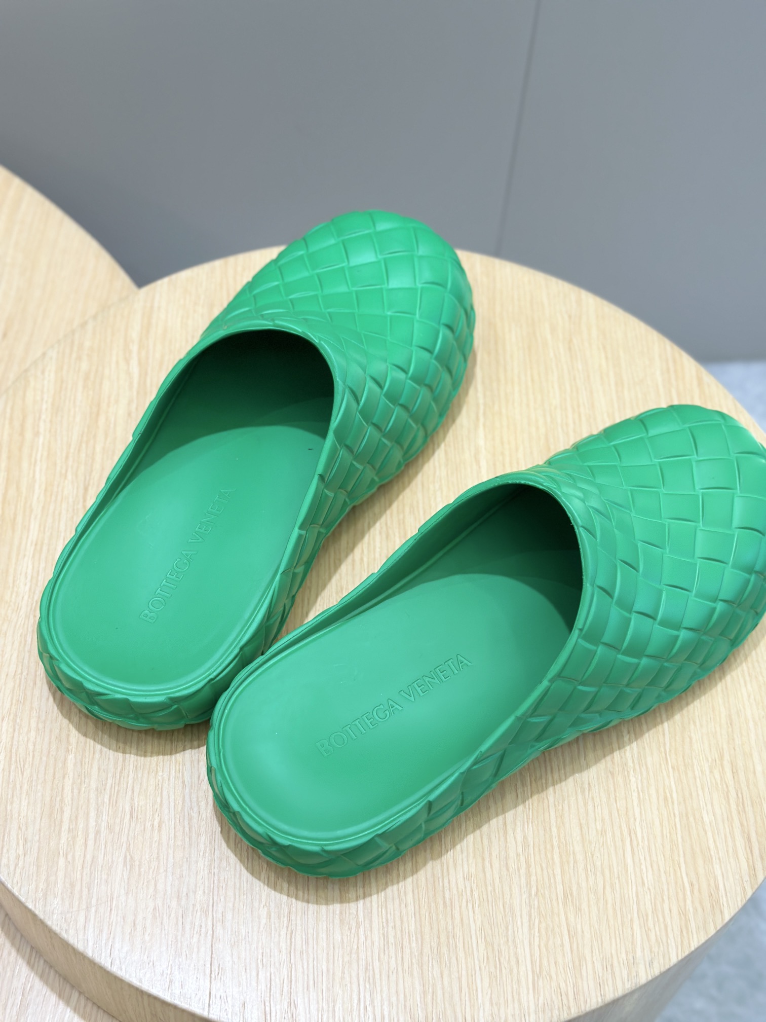 Bottega Veneta Male Sandals S