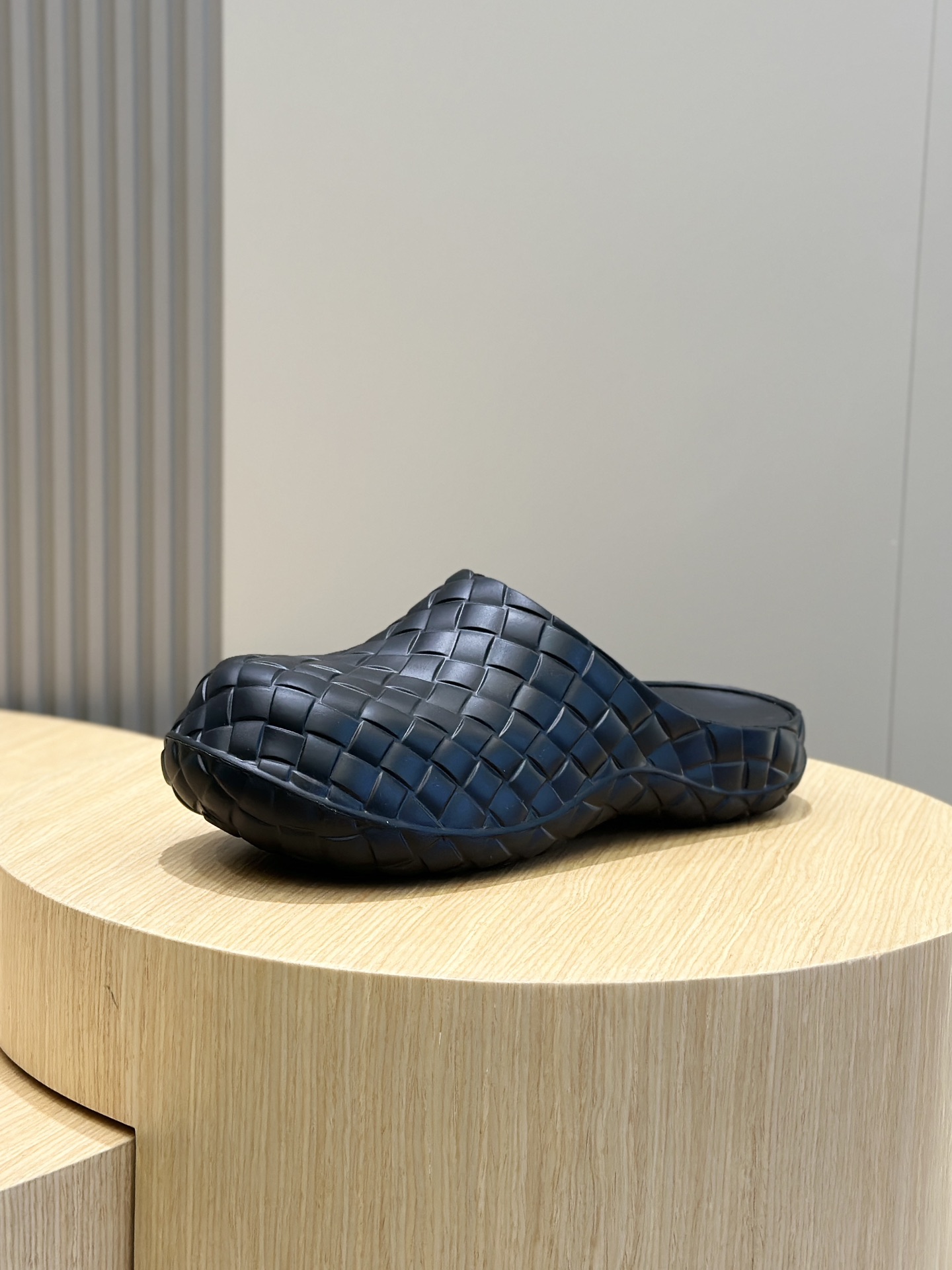 Bottega Veneta Male Sandals S