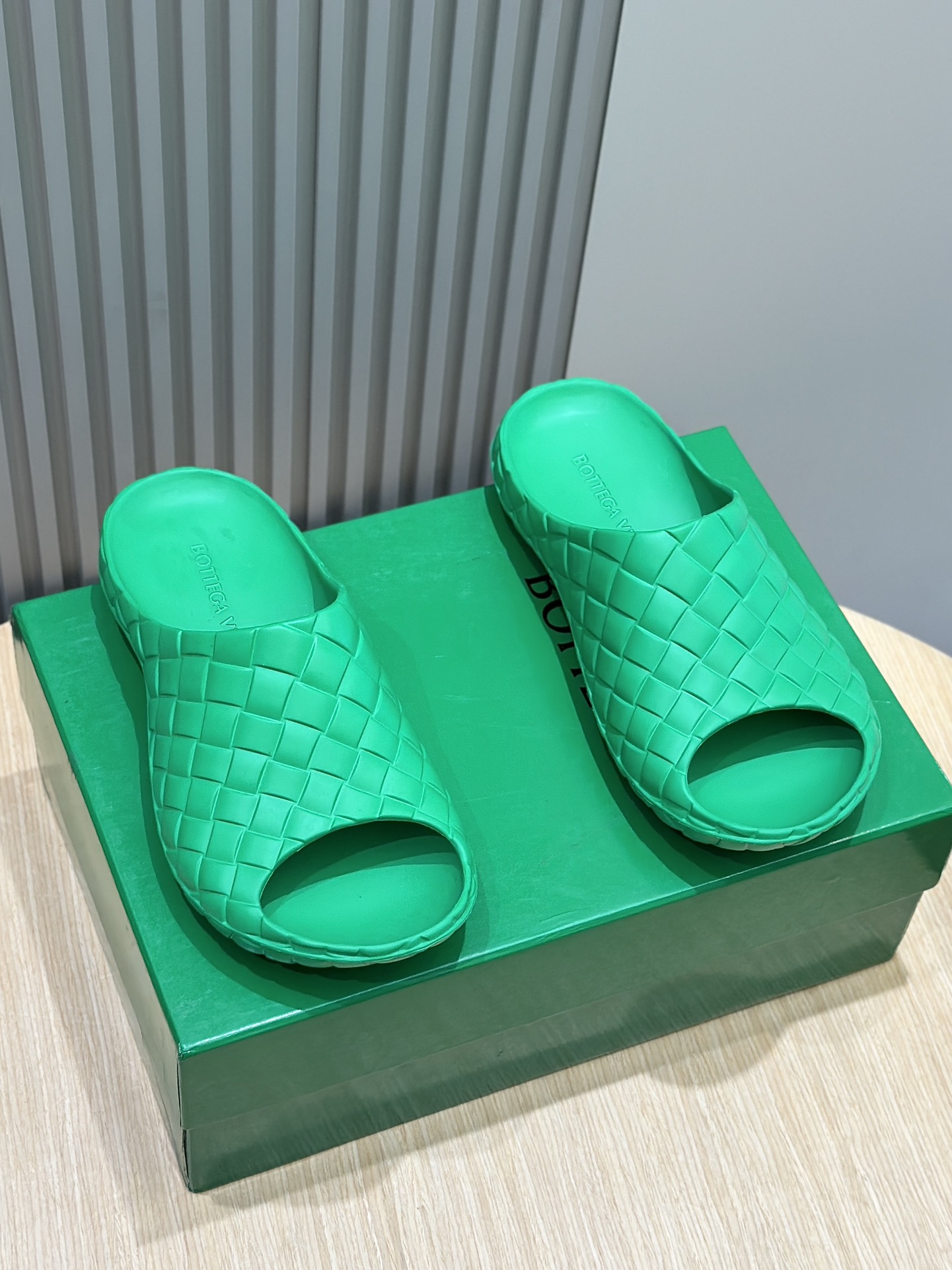 Bottega Veneta Male Sandals S